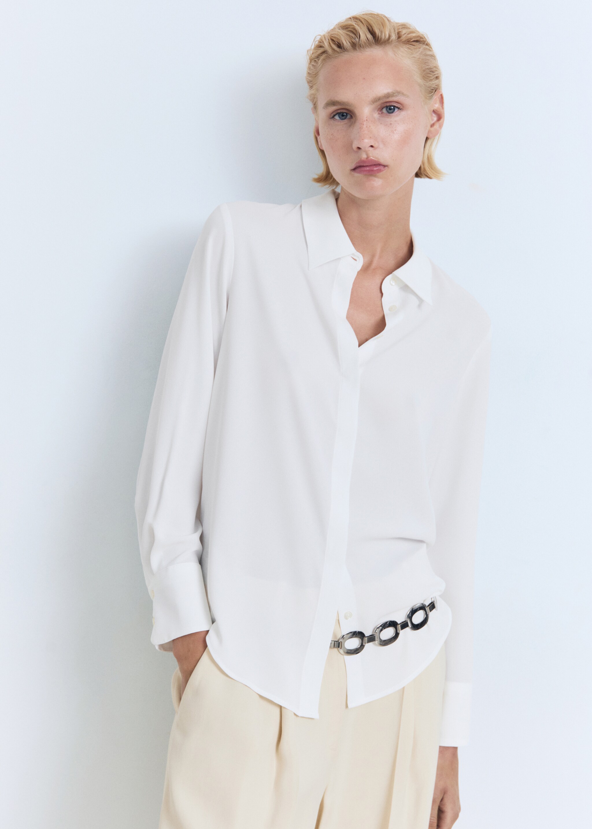 Chemise fluide manches longues - Plan moyen, Blanc cassé. Ref: 87000351-00.