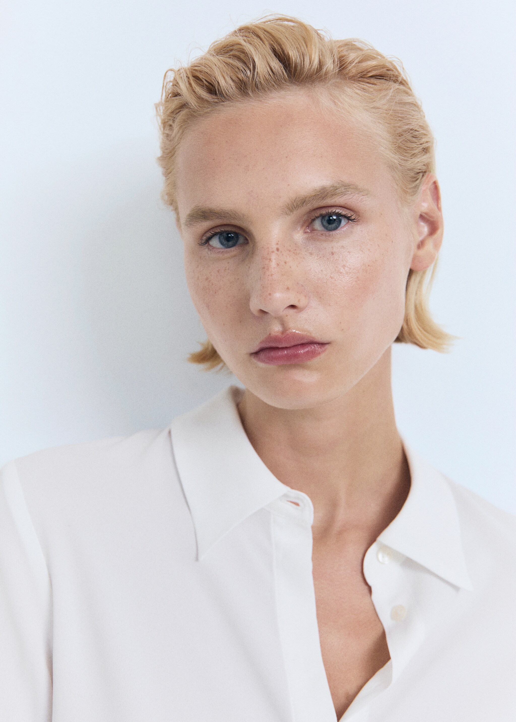 Chemise fluide manches longues - Détail de l'article 1, Blanc cassé. Ref: 87000351-00.