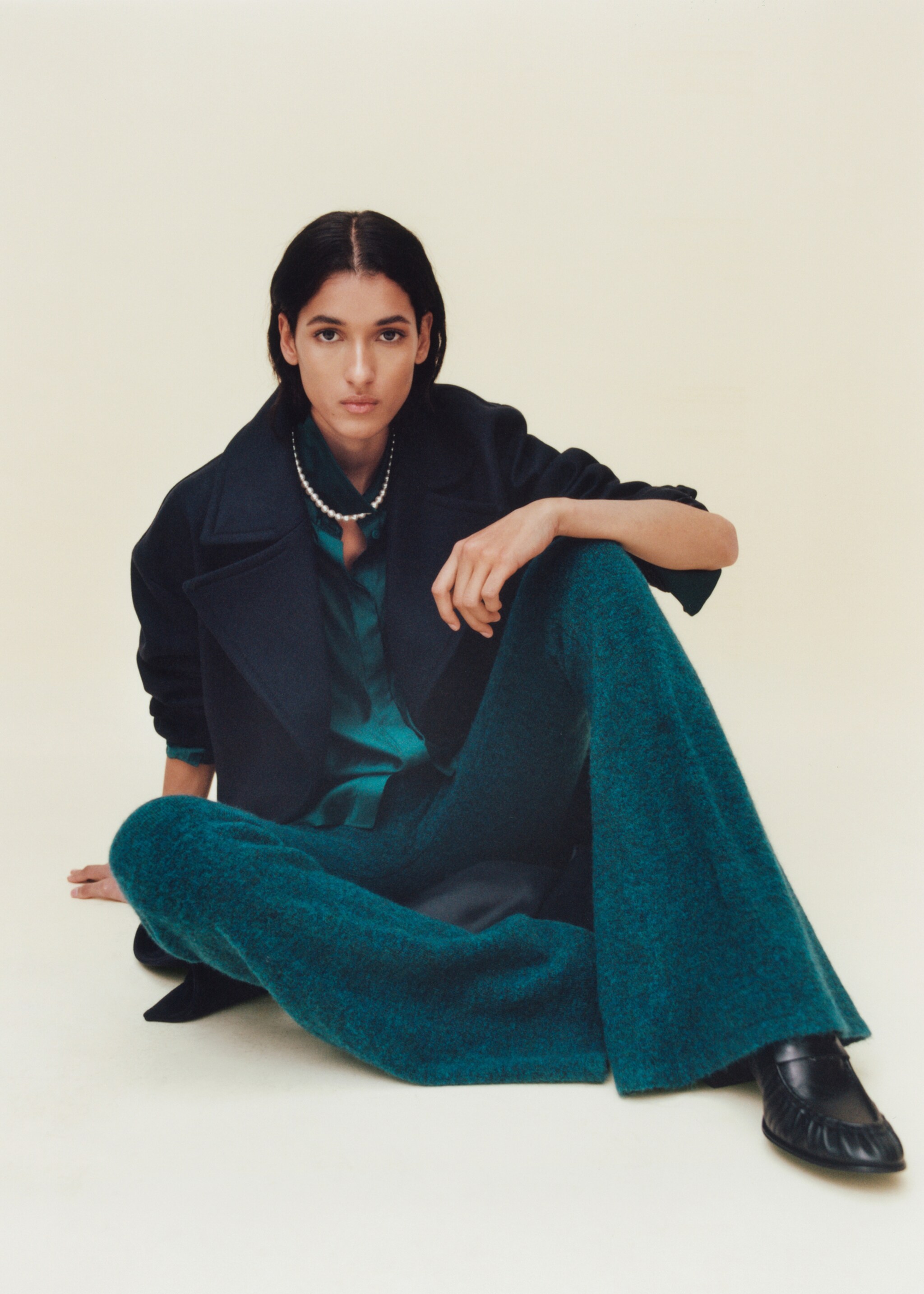 Flared knitted trousers - Details of the article 7, Petrol Blue. Ref: 87000353-00.