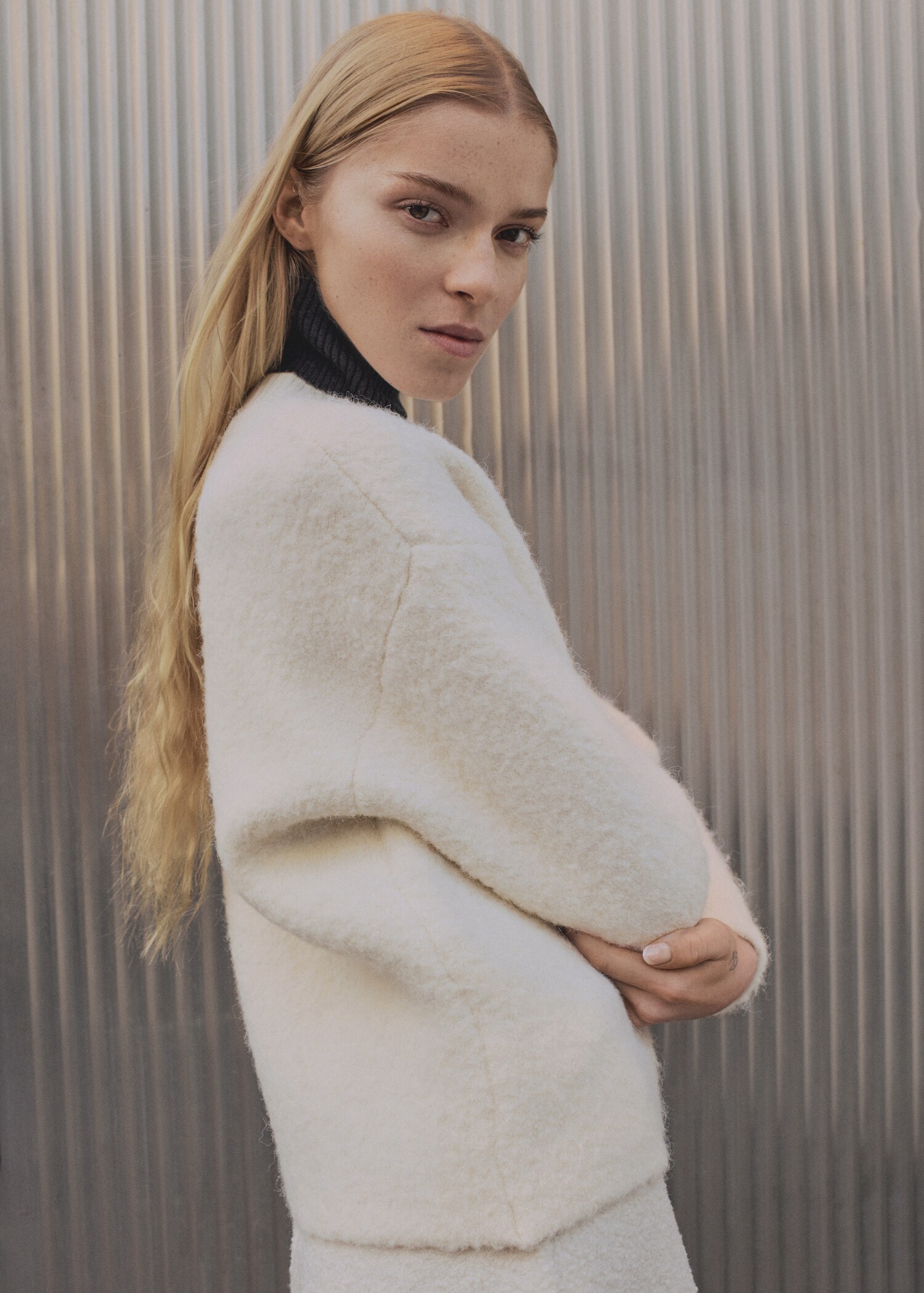 Round-neck sweater with soft finish - Details of the article 1