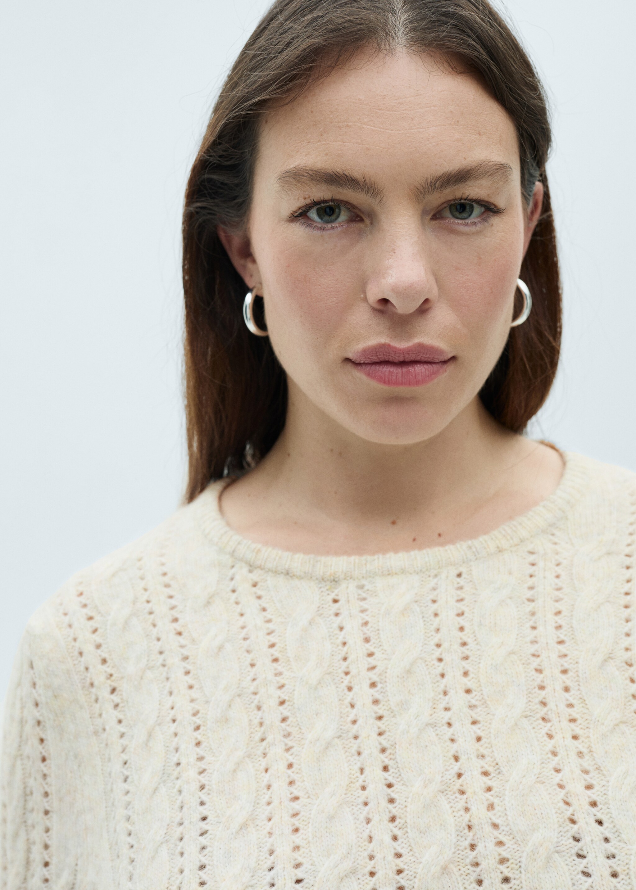 Braided sweater with lace accents - Details of the article 4, Ecru. Ref: 87000365-00.