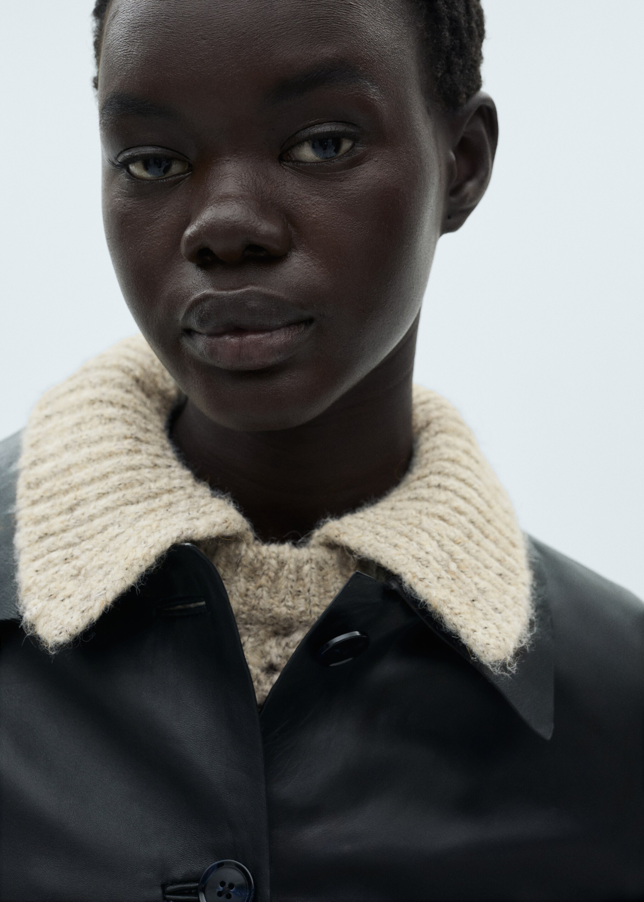 Pull-over maille ajourée col polo - Détail de l'article 1, Sable. Ref: 87000370-00.