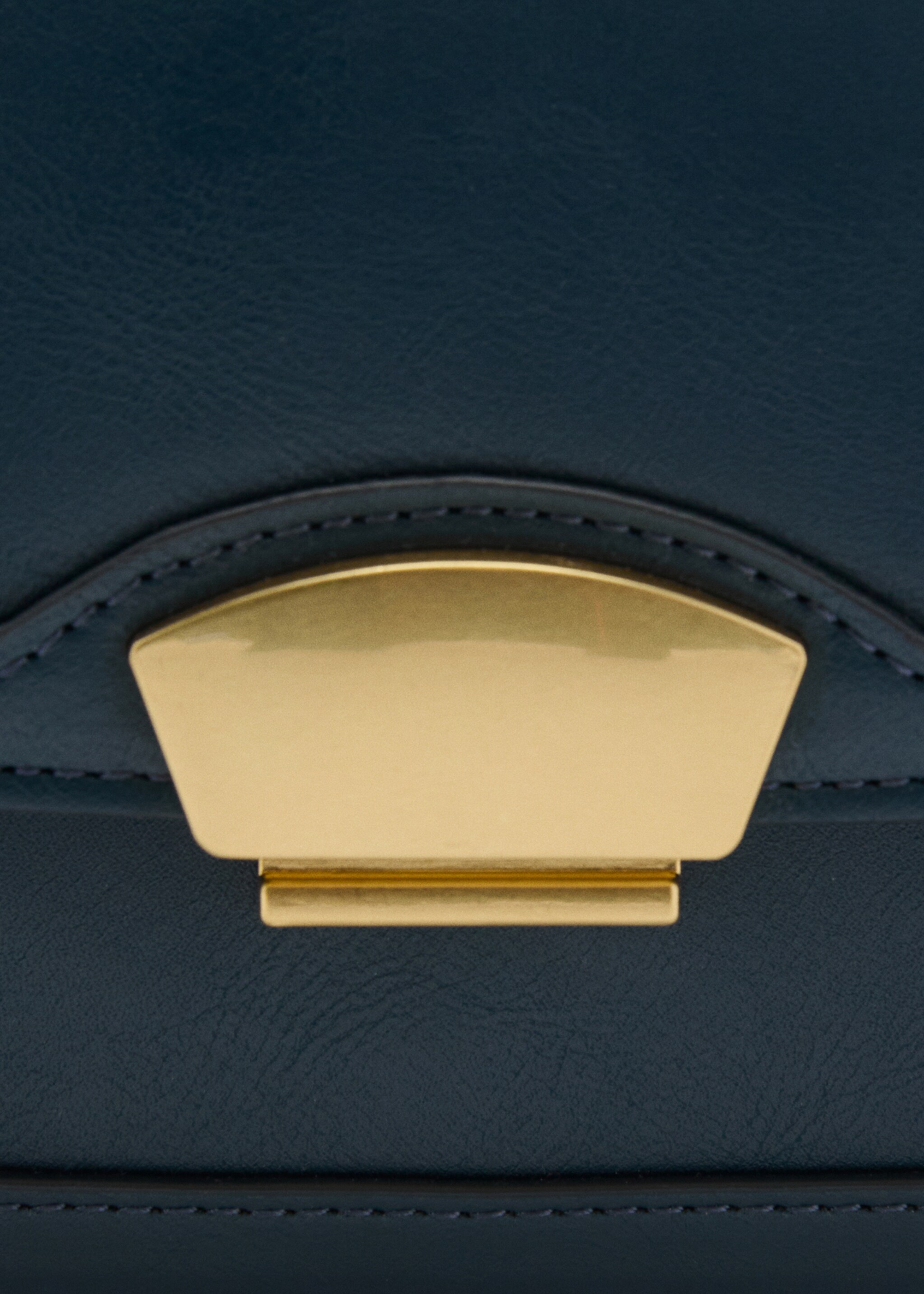 Shoulder bag with metal closure - Details of the article 1, Prussian Blue. Ref: 87000403-00.
