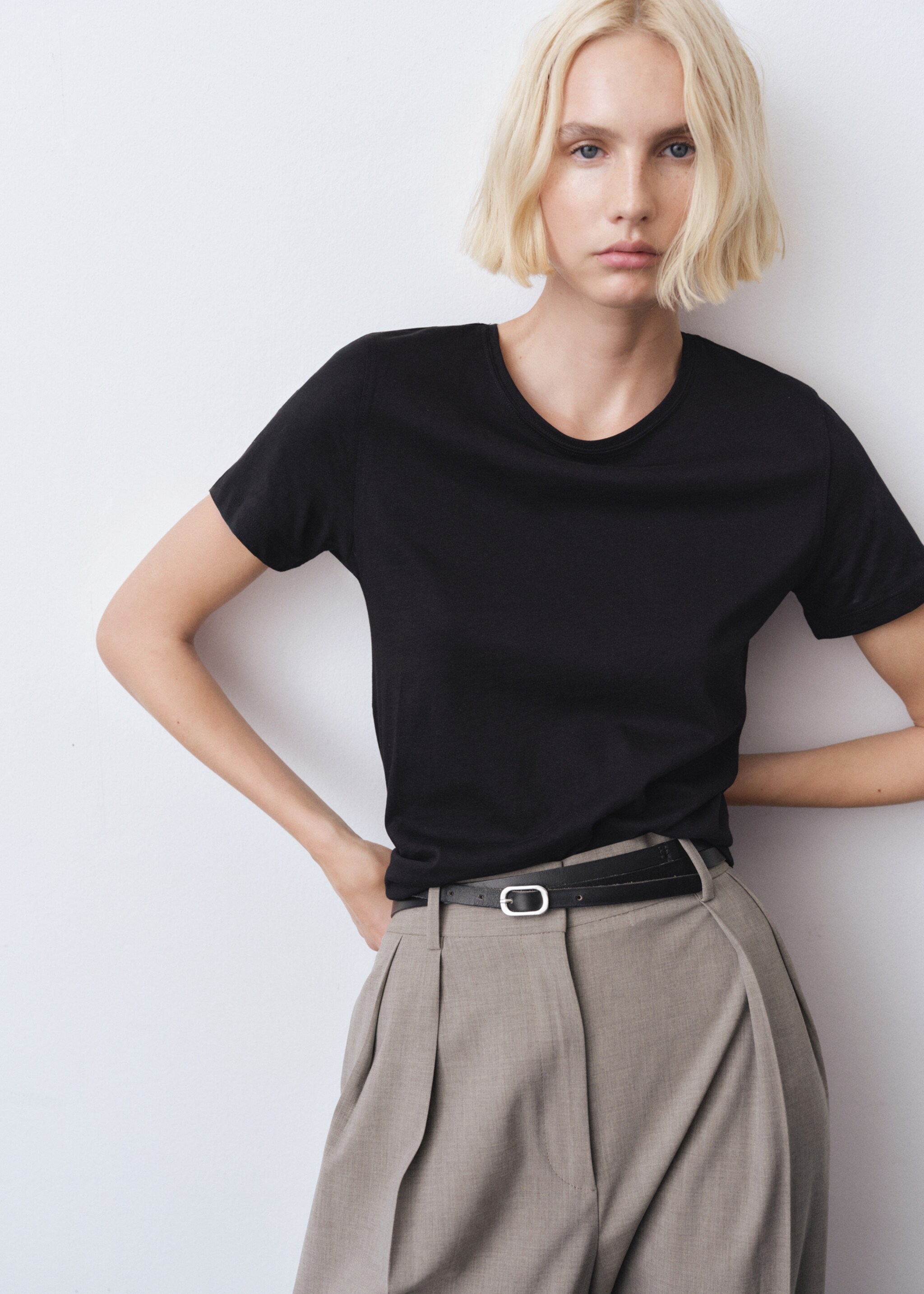 Short-sleeved cotton t-shirt - Medium plane, Black. Ref: 87000435-00.