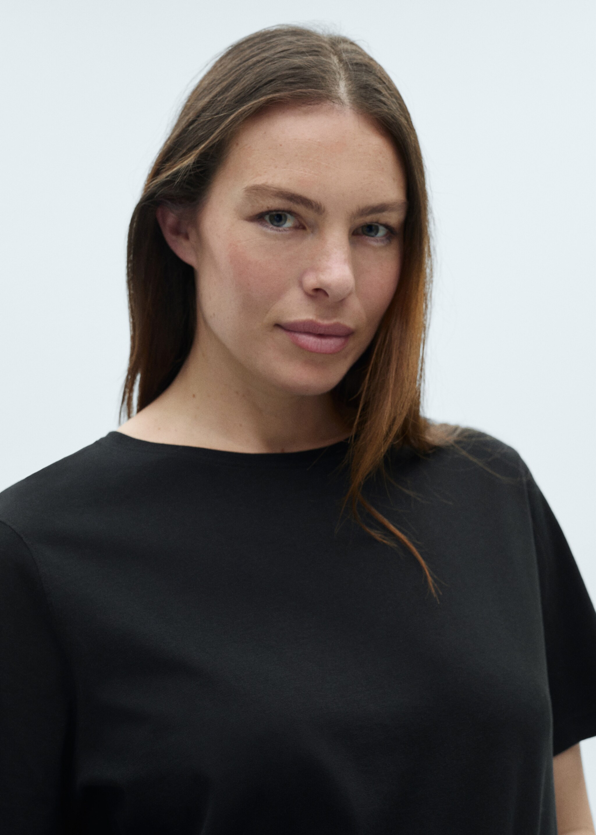 Short-sleeved cotton t-shirt - Details of the article 4, Black. Ref: 87000435-00.