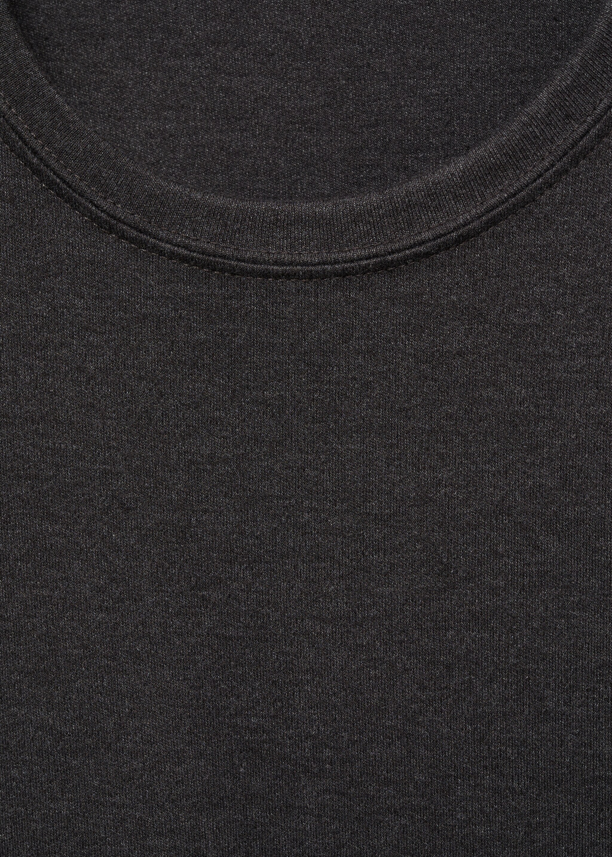 Thin round-neck t-shirt - Details of the article 8, Dark Heather Grey. Ref: 87000441-00.