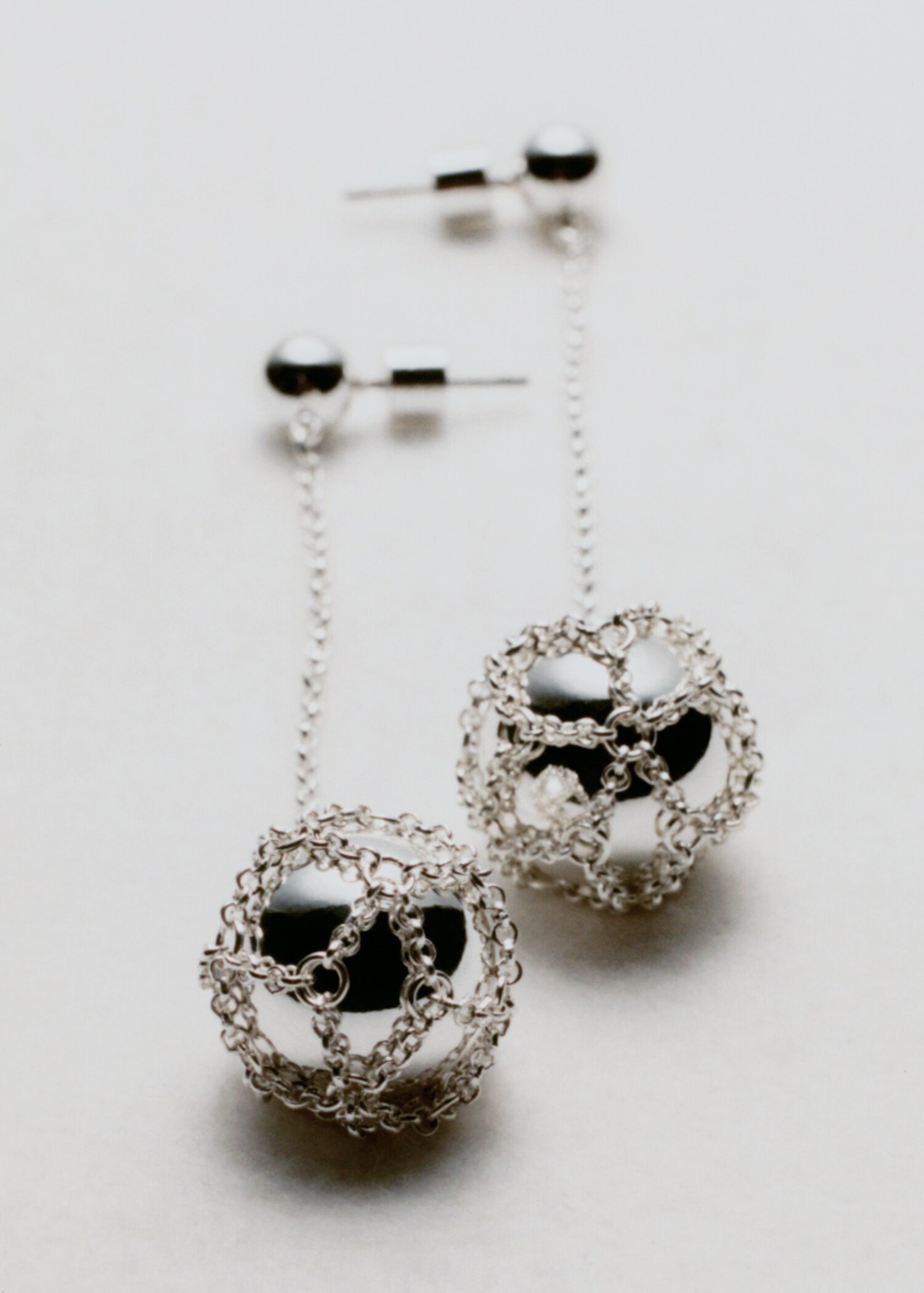 Sphere drop earrings - Details of the article 9
