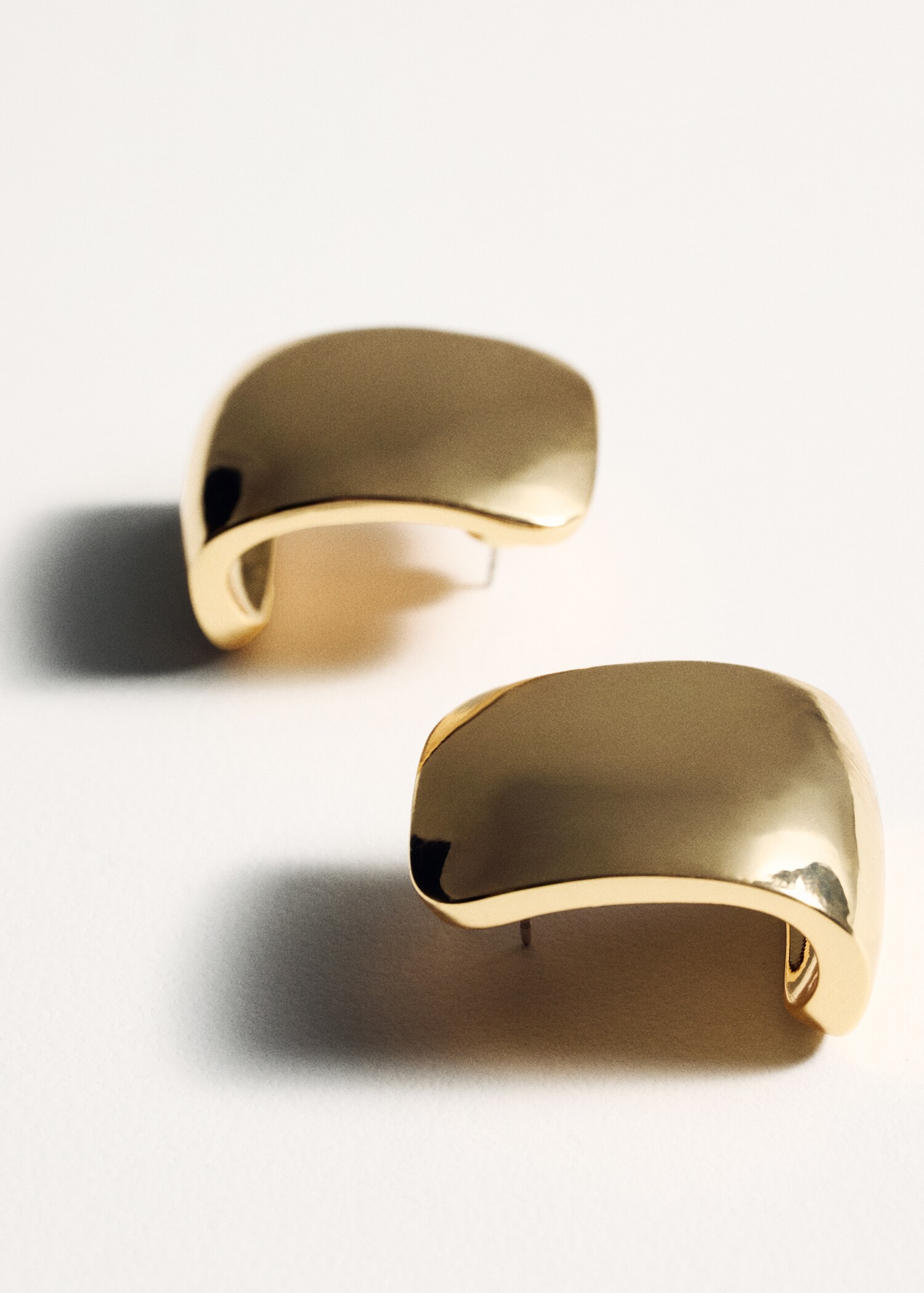 Volume hoop earrings - Details of the article 5