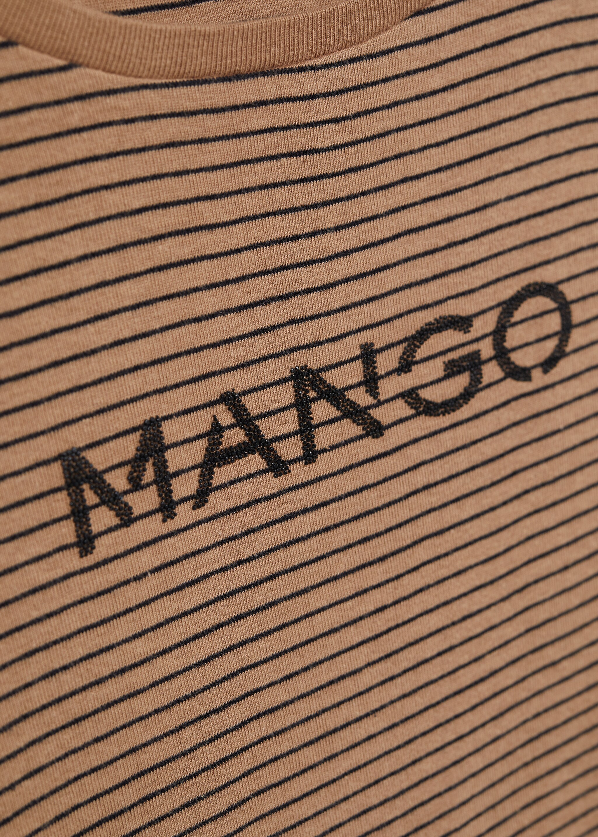 T-shirt met logo en korte mouwen - Detail van het artikel 8