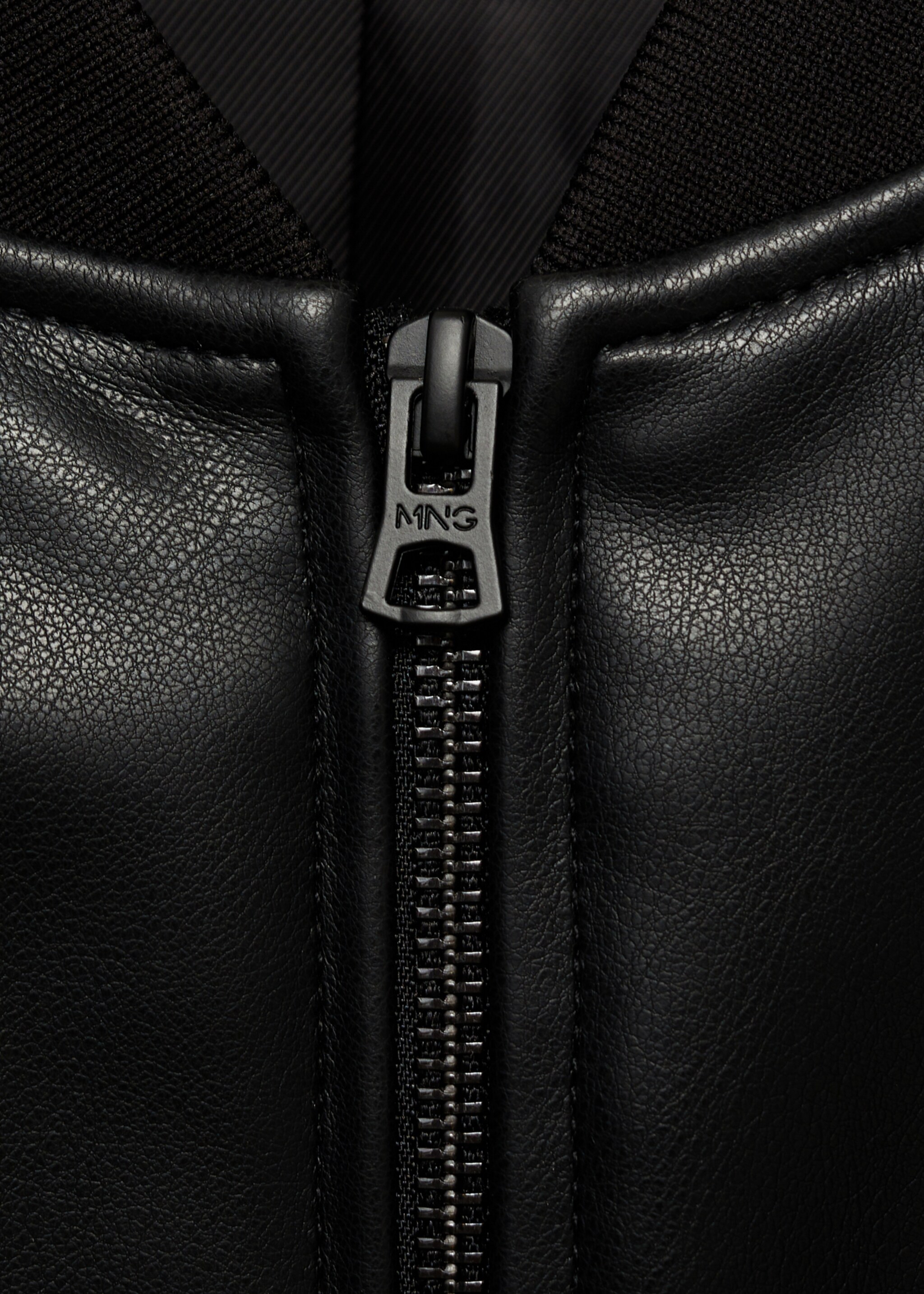 Veste bomber simili-cuir - Détail de l'article 8, Noir. Ref: 87000590-00.