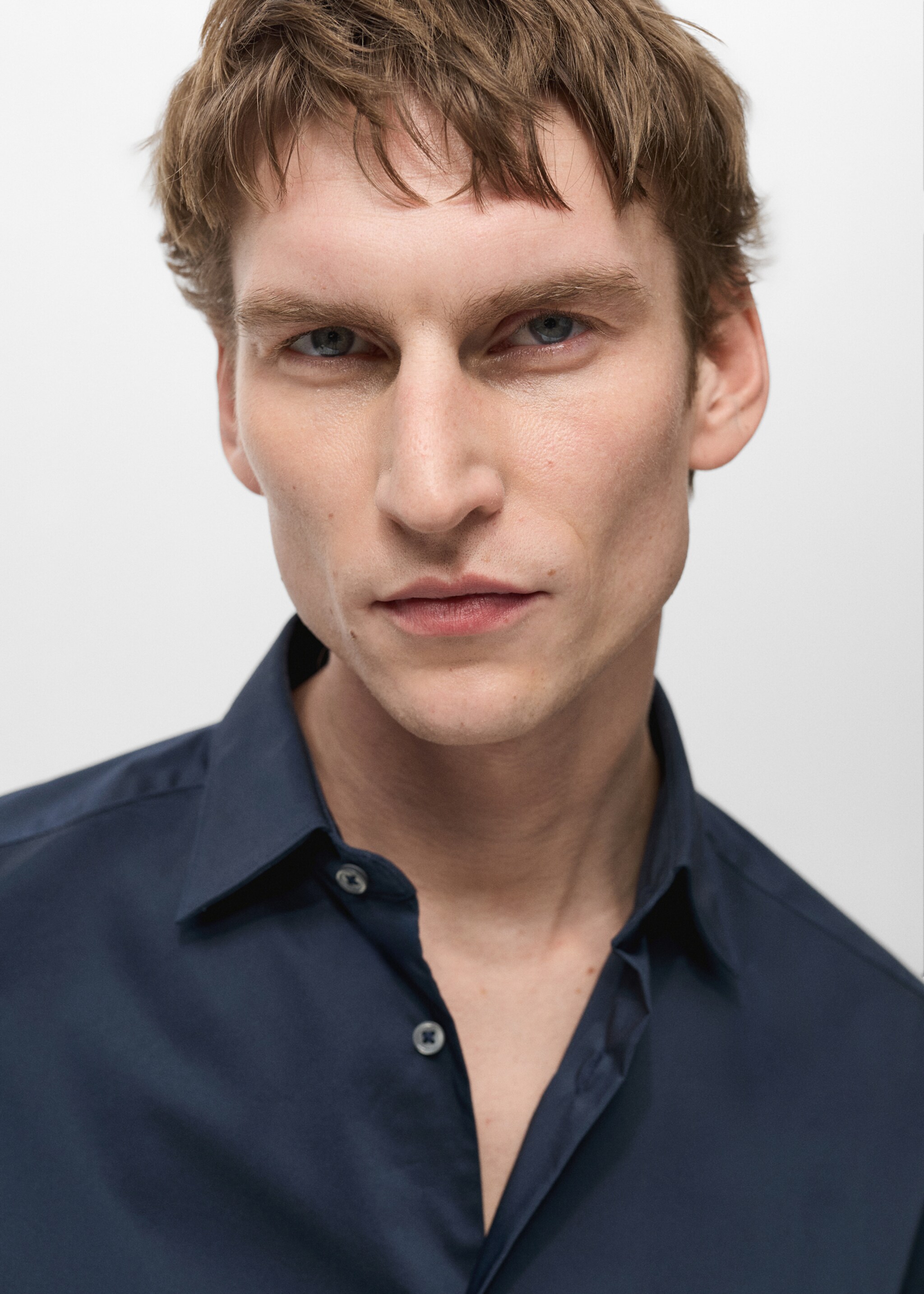 Regular-fit stretch cotton shirt - Details of the article 1, Dark Navy. Ref: 87000602-00.