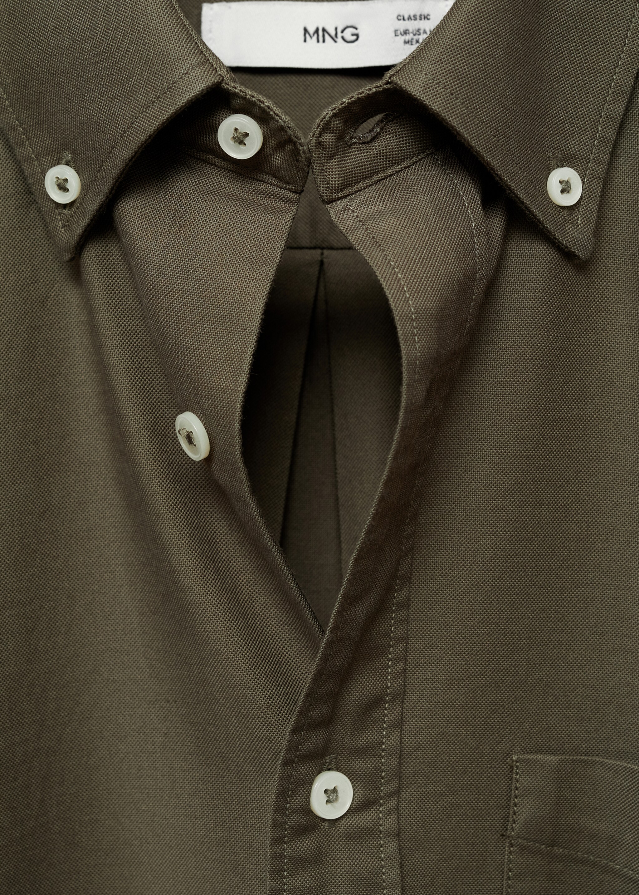 100% cotton Oxford shirt - Details of the article 8, Khaki. Ref: 87000604-00.
