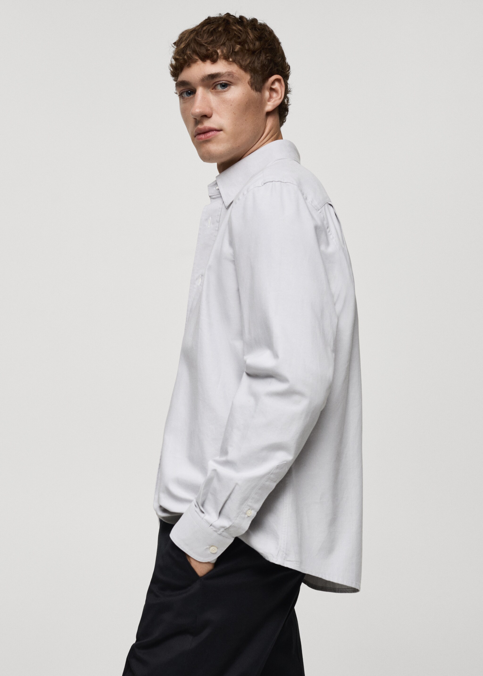 Chemise oxford 100 % coton - Détail de l'article 2, Gris. Ref: 87000605-00.