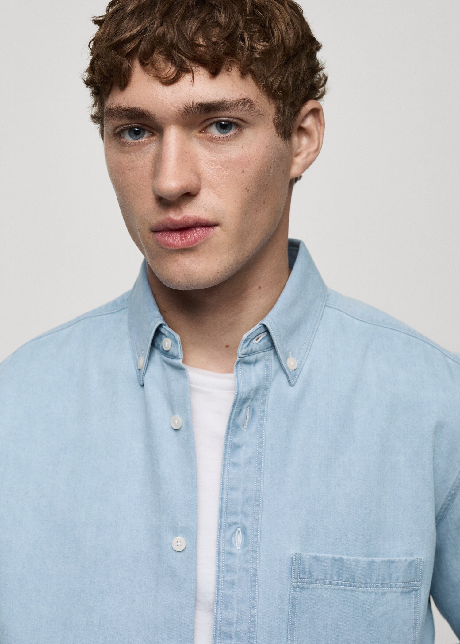 100% cotton denim shirt - Details of the article 1