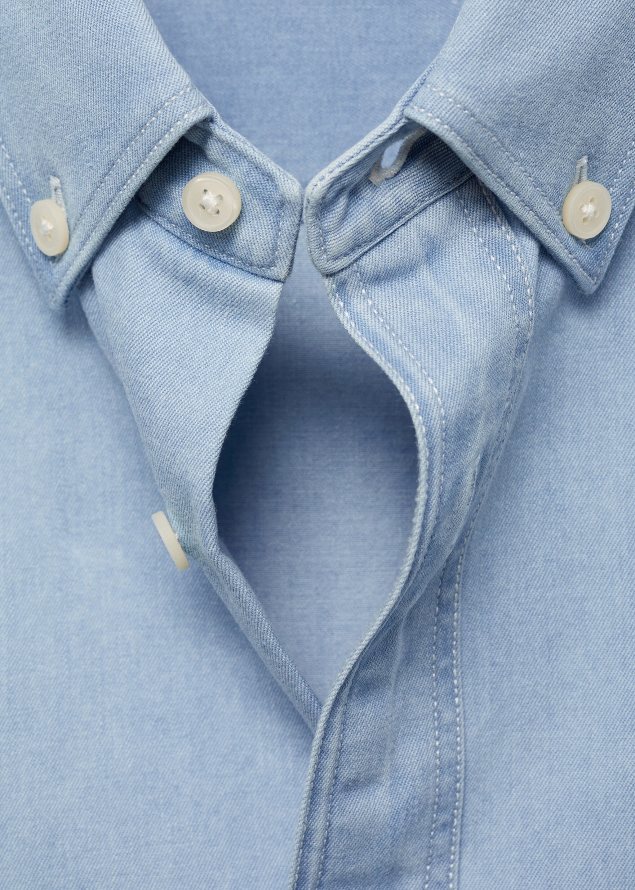 100% cotton denim shirt - Details of the article 8, Light Blue. Ref: 87000609-00.