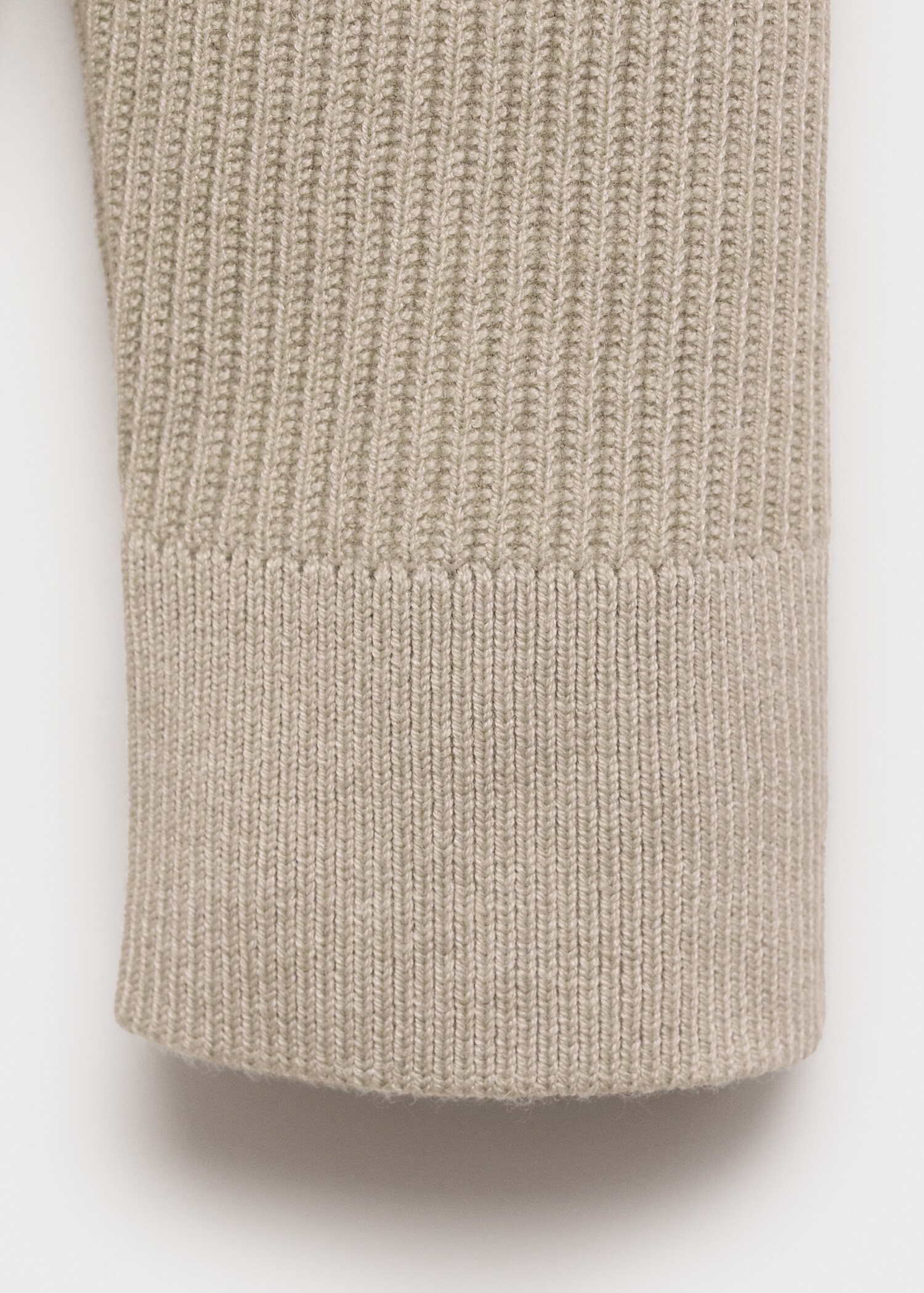 Ribbed sweater with zip neck - Details of the article 0