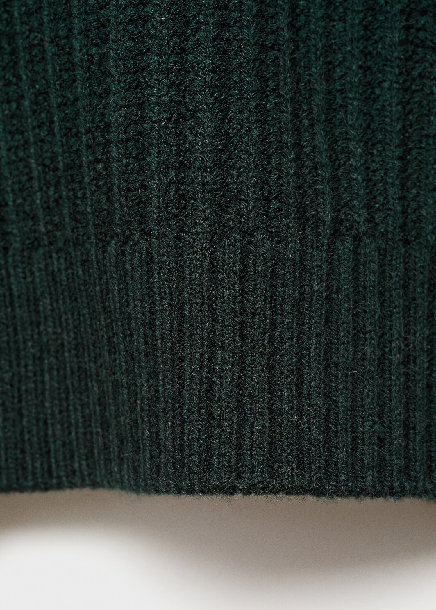 Gerippter Pullover aus Wollgemisch - Detail des Artikels 0