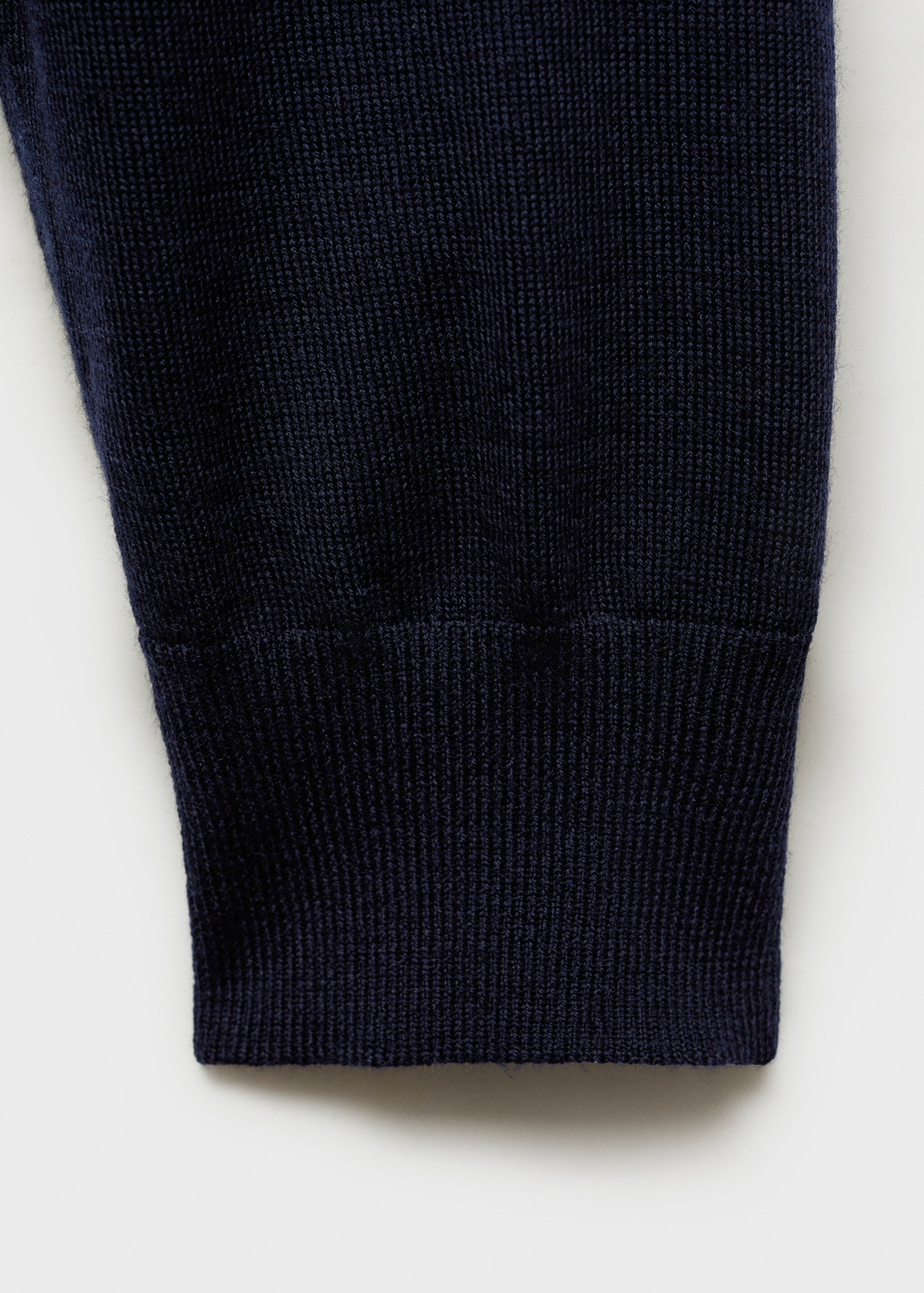 100% merino wool sweater - Details of the article 0, Dark Navy. Ref: 87000616-00.