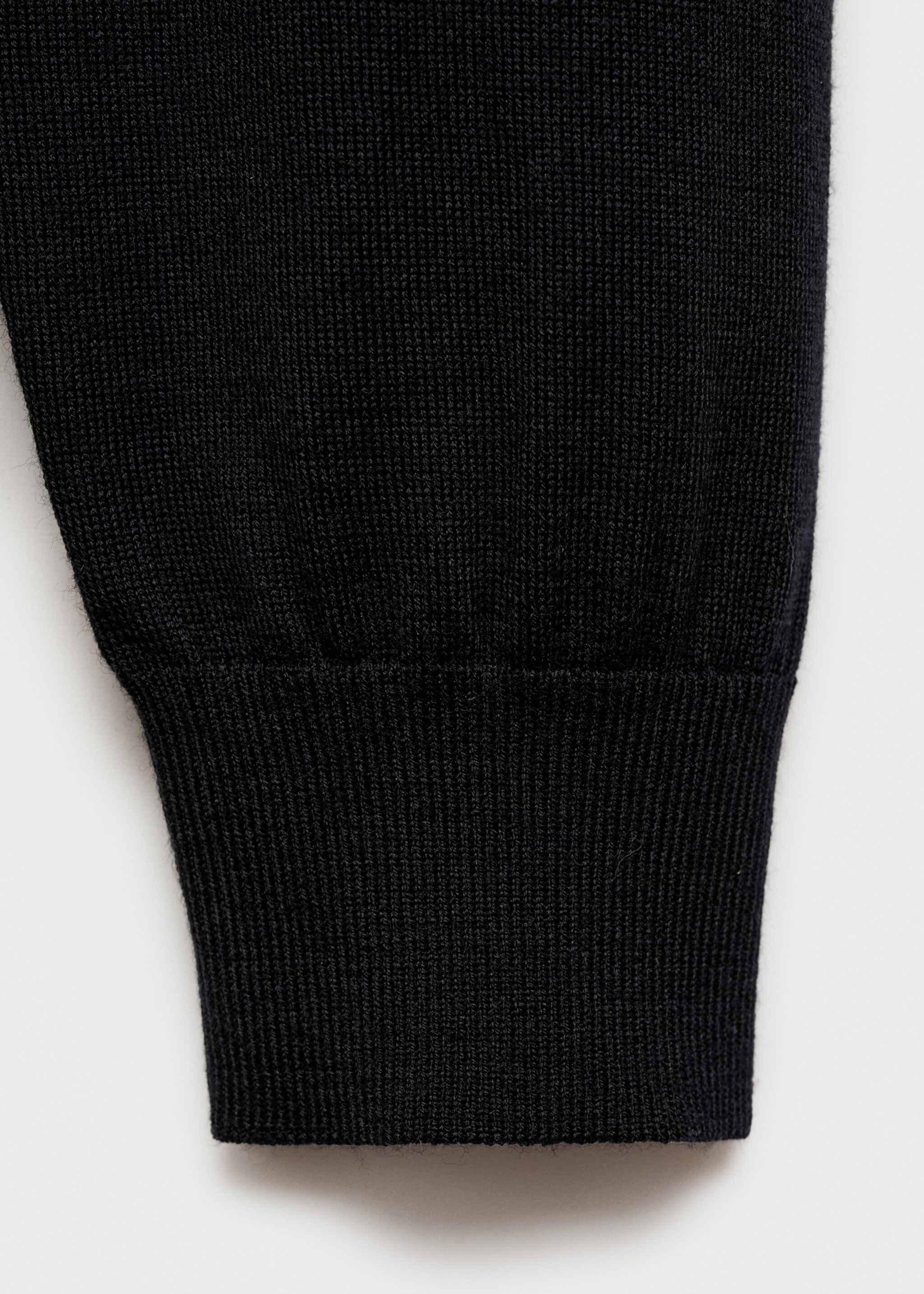 100% merino wool sweater - Details of the article 0, Black. Ref: 87000616-00.