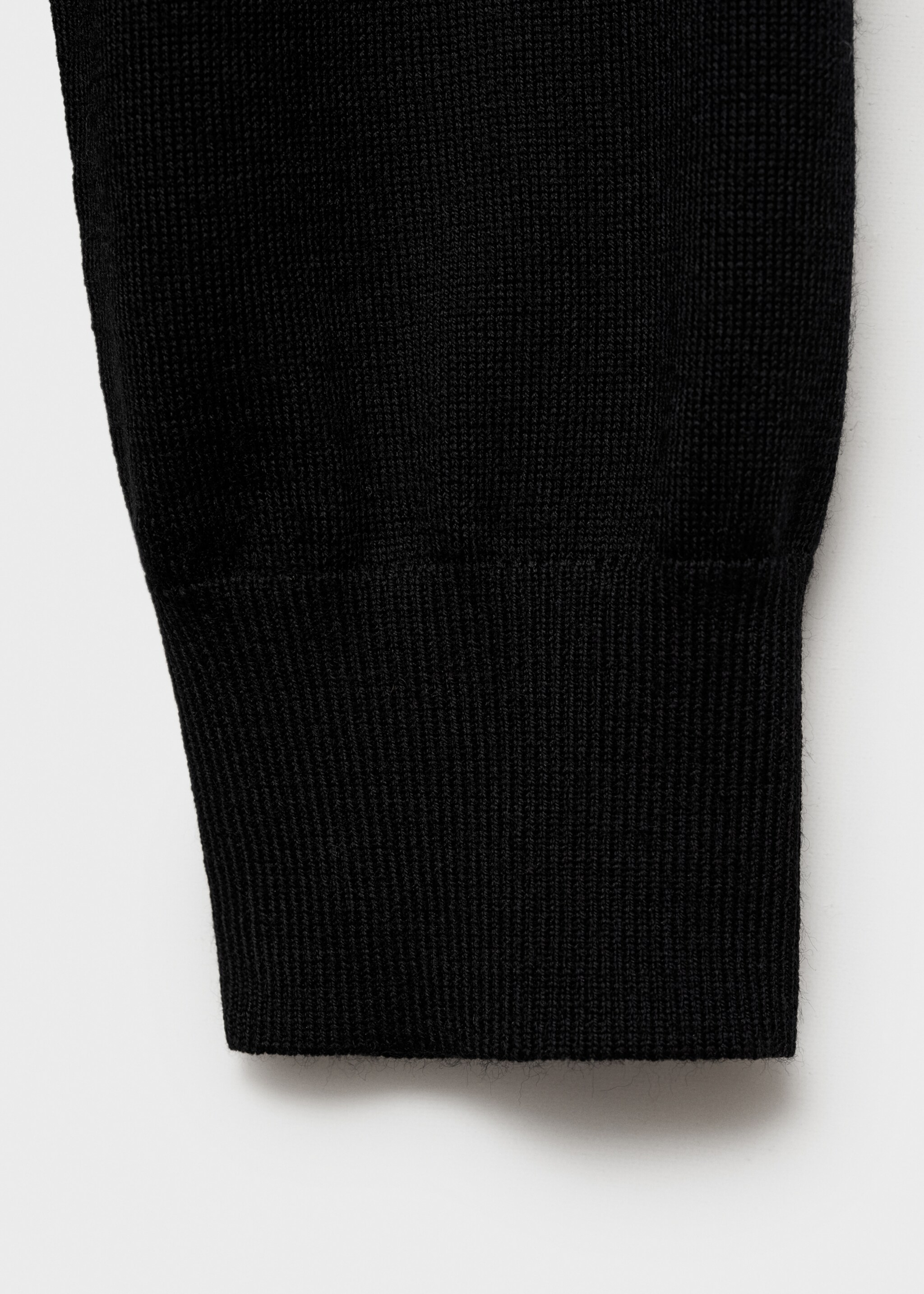 100% merino wool turtleneck sweater - Details of the article 8, Black. Ref: 87000619-00.