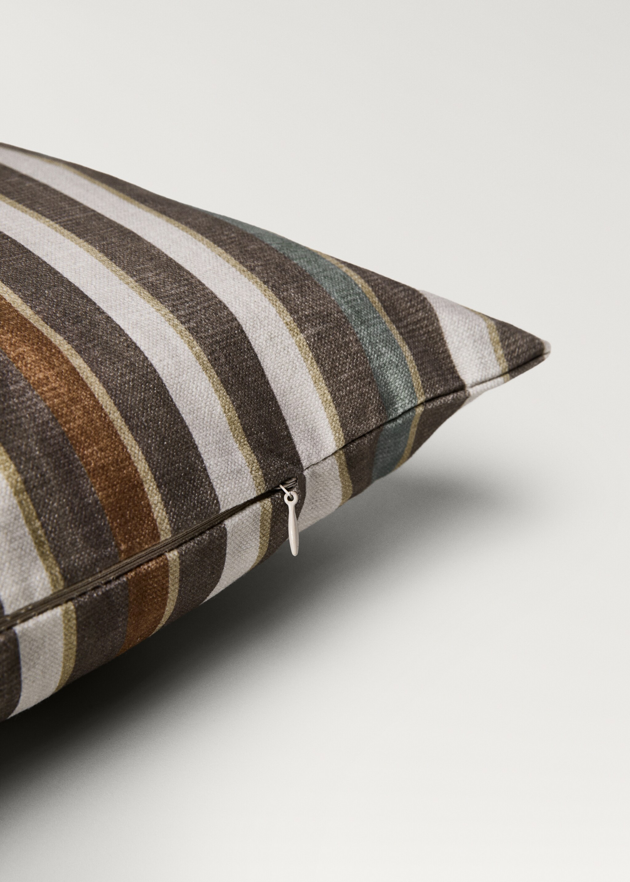 Housse de coussin imprimé rayures 40x60 cm - Détail de l'article 1, Sable. Ref: 87002030-00.