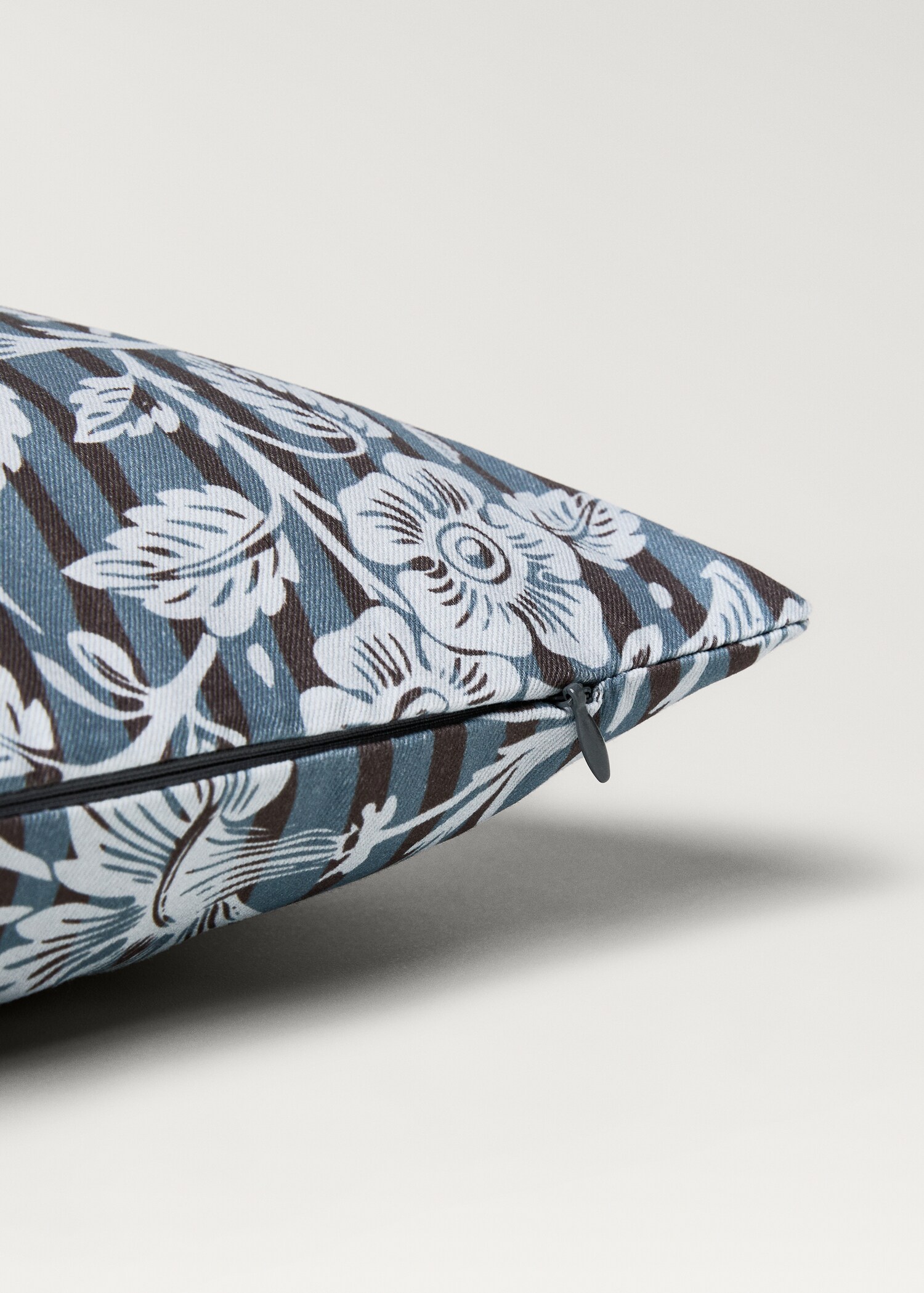 Housse de coussin imprimé à fleurs et rayures 30x50 cm - Détail de l'article 2