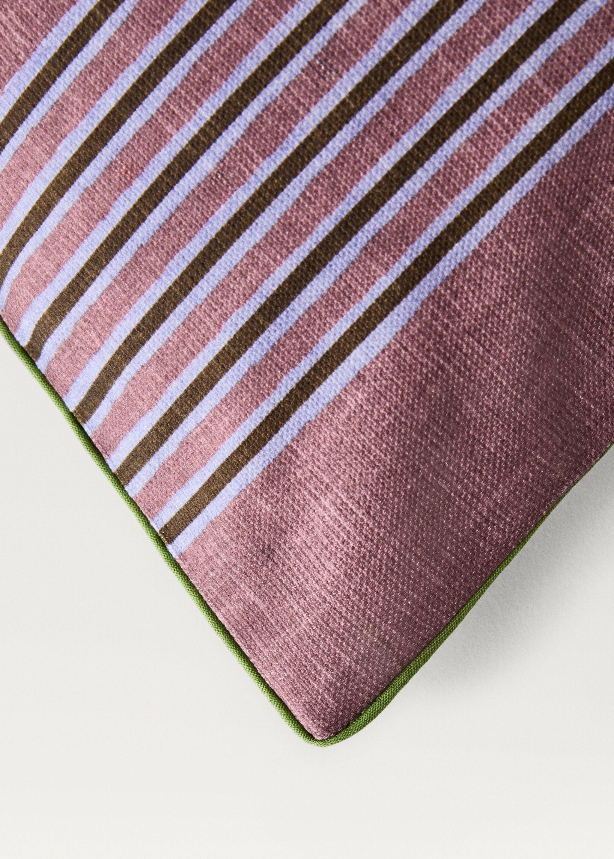Kuddfodral med konstrasterande kant och flerfärgade ränder 30x50 cm - Detaljer om artikeln 3, Mellanrosa. Ref: 87002035-00.