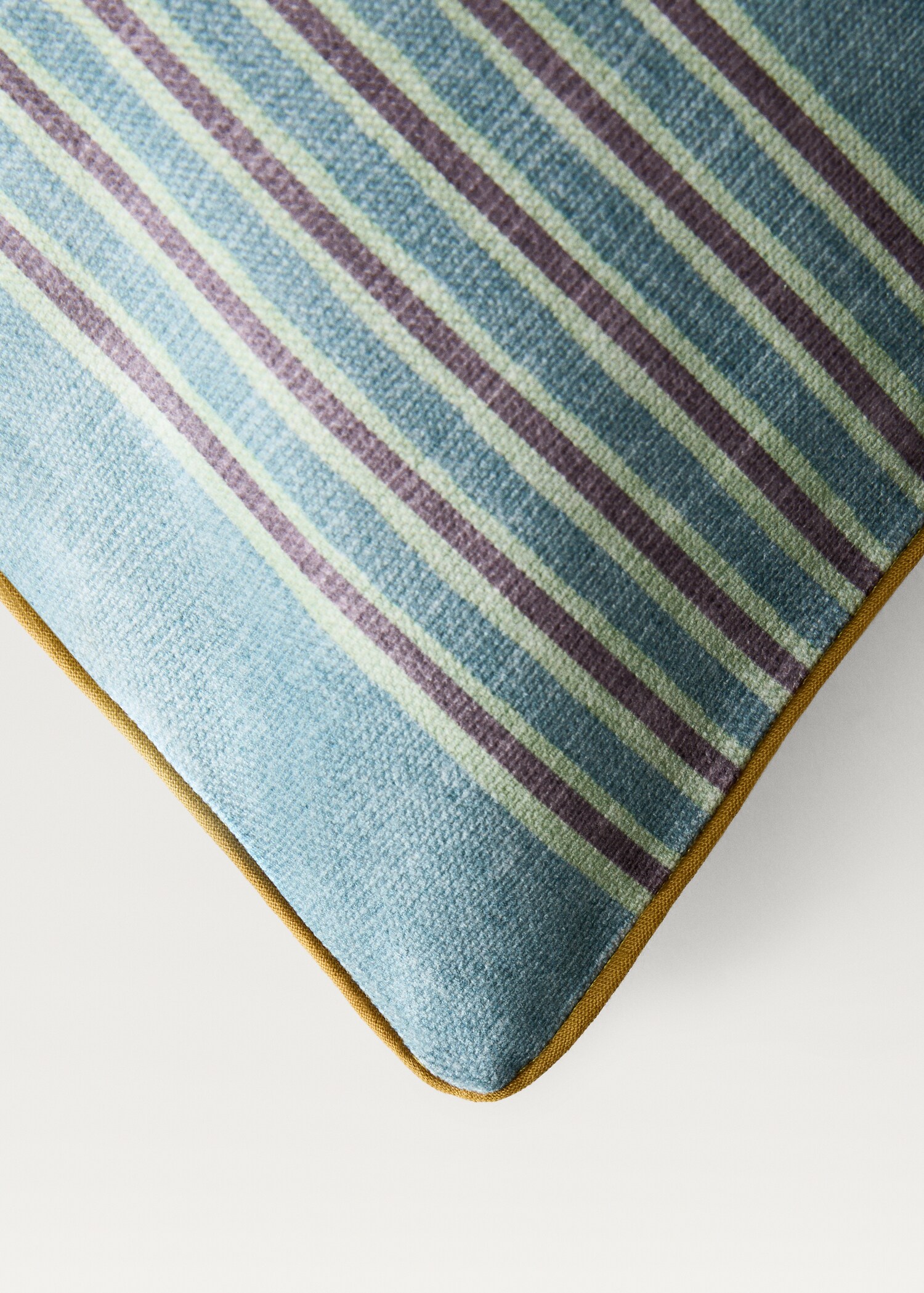 Kuddfodral med konstrasterande kant och flerfärgade ränder 40x60 cm - Detaljer om artikeln 3