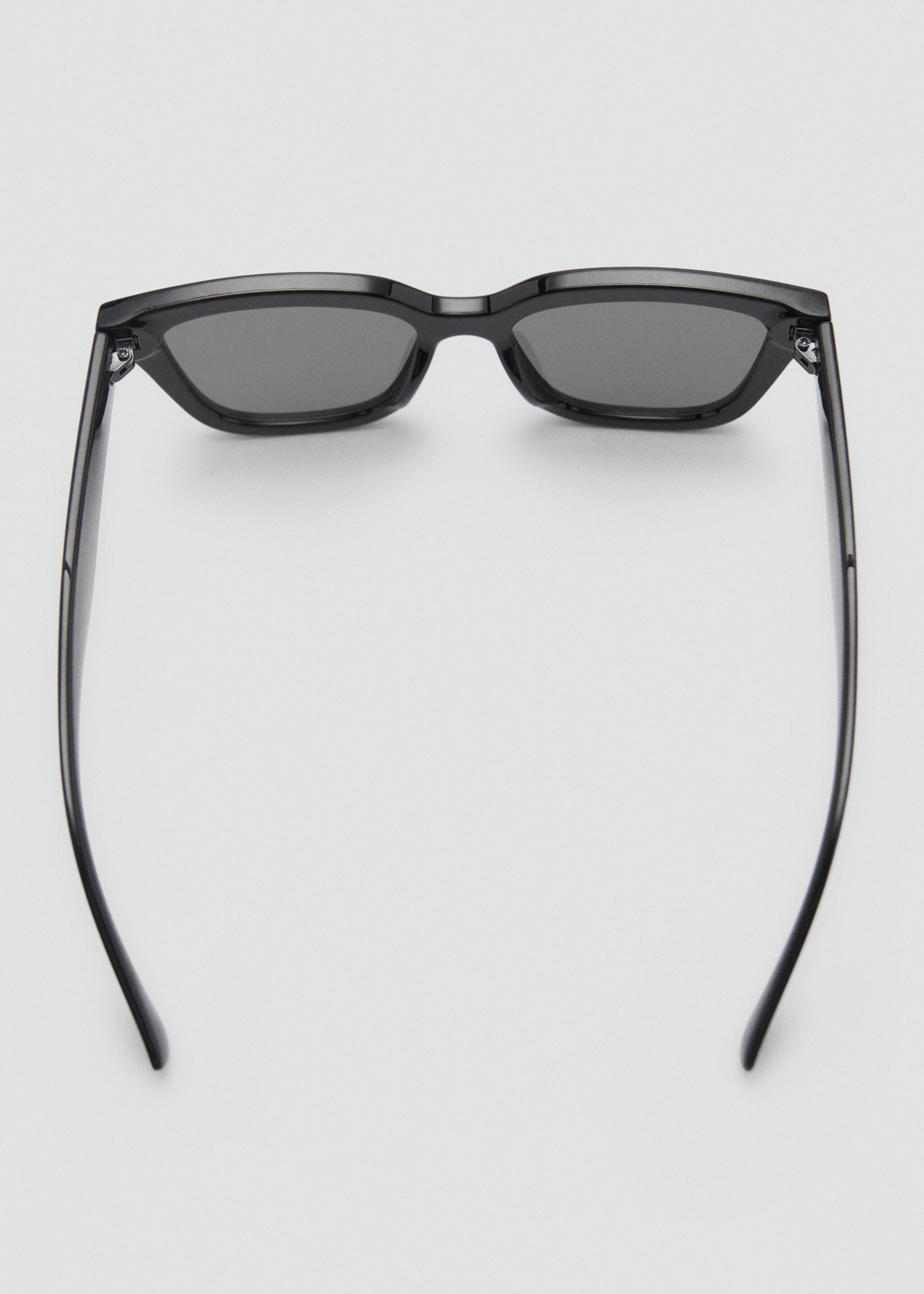 Sluneční brýle s plastovými obroučkami - Detail zboží 1, Černá. Ref: 87002538-00.