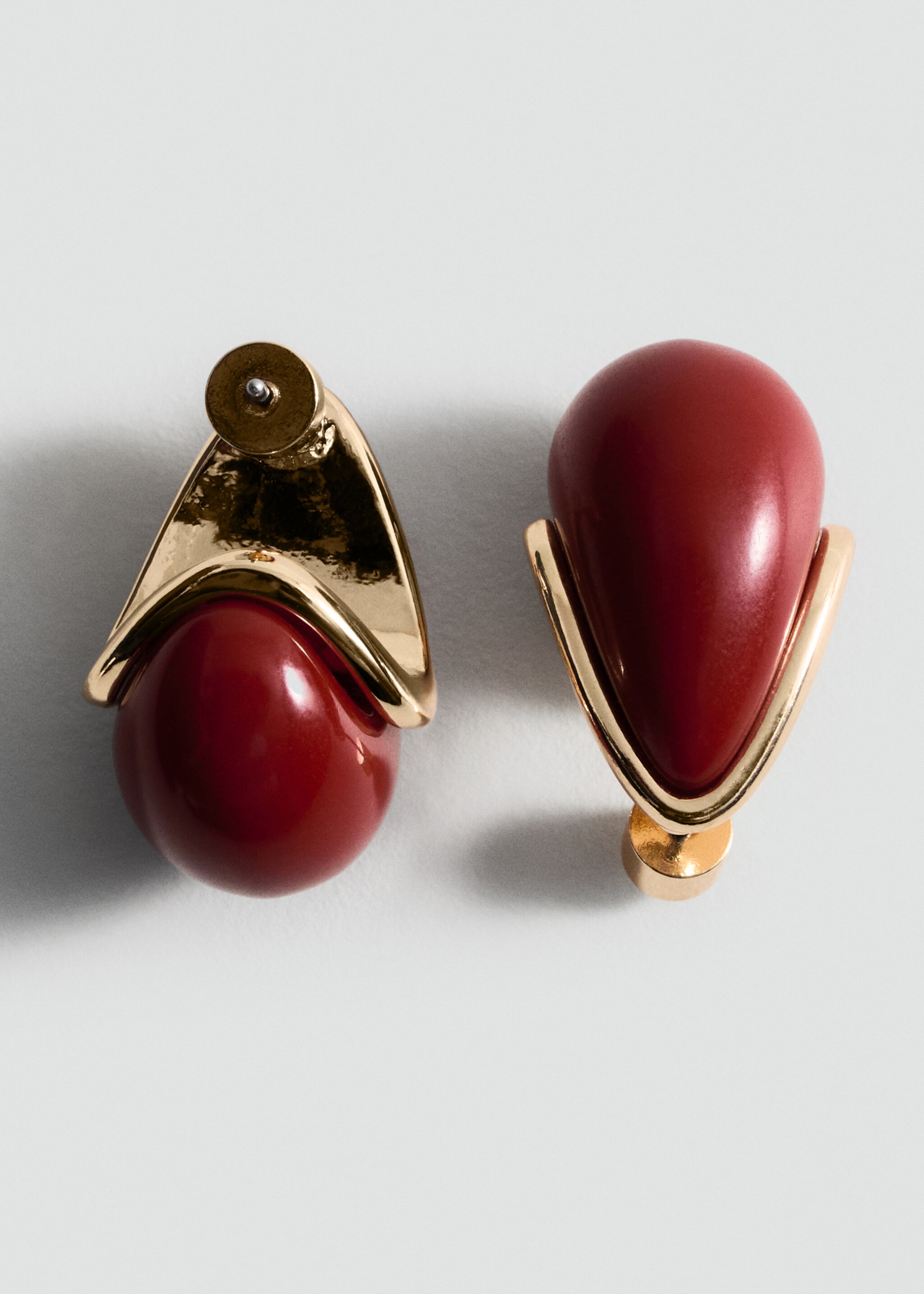 Resin drop earrings - Details of the article 1, Red. Ref: 87002555-00.