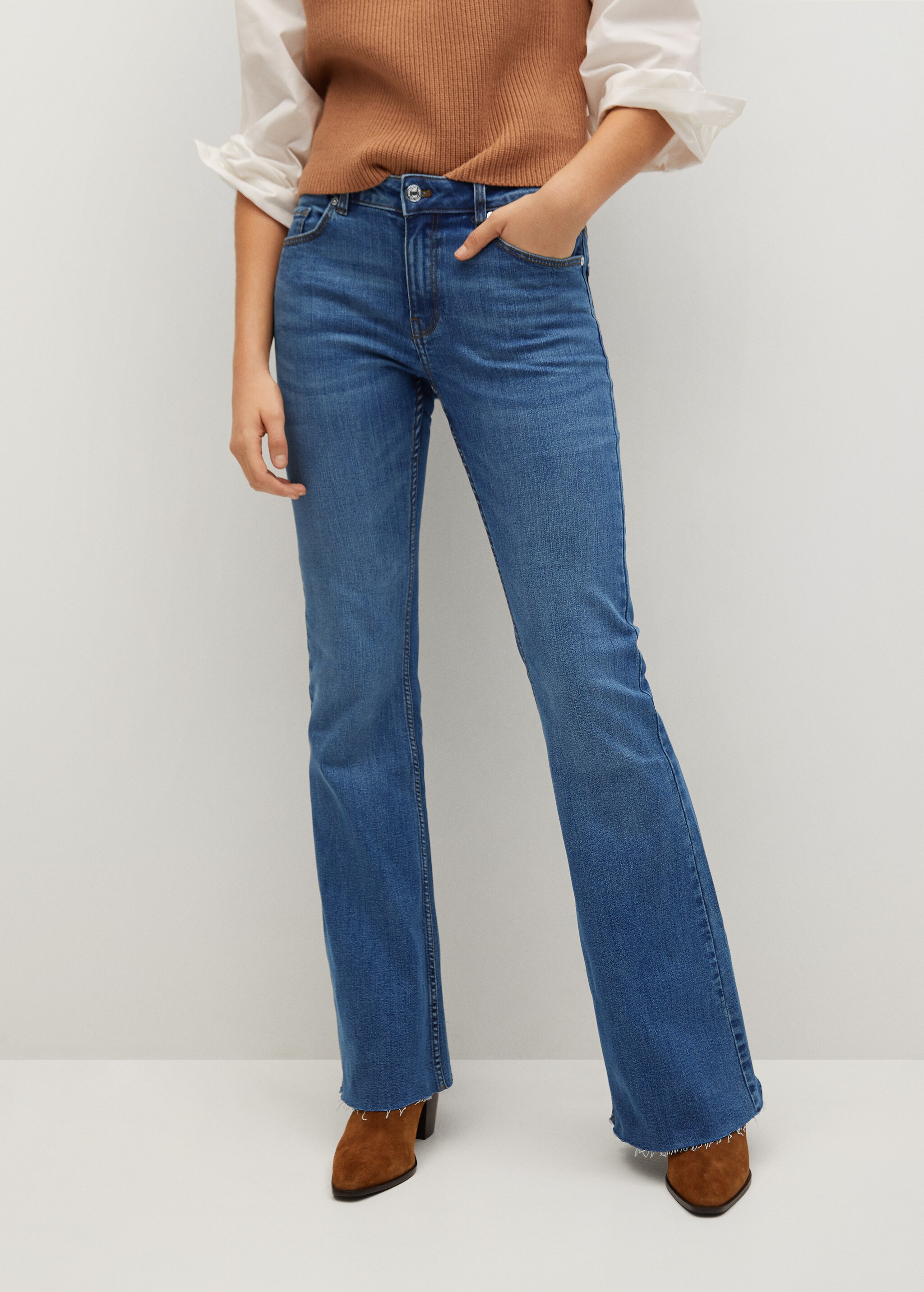Jeans Flare tiro medio - Plano medio