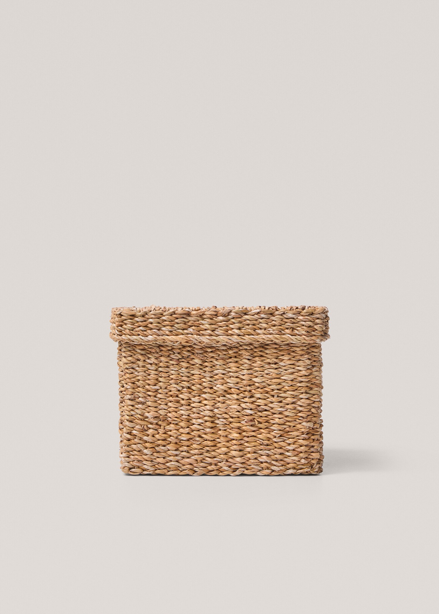 Medium square seagrass basket with lid - Article without model
