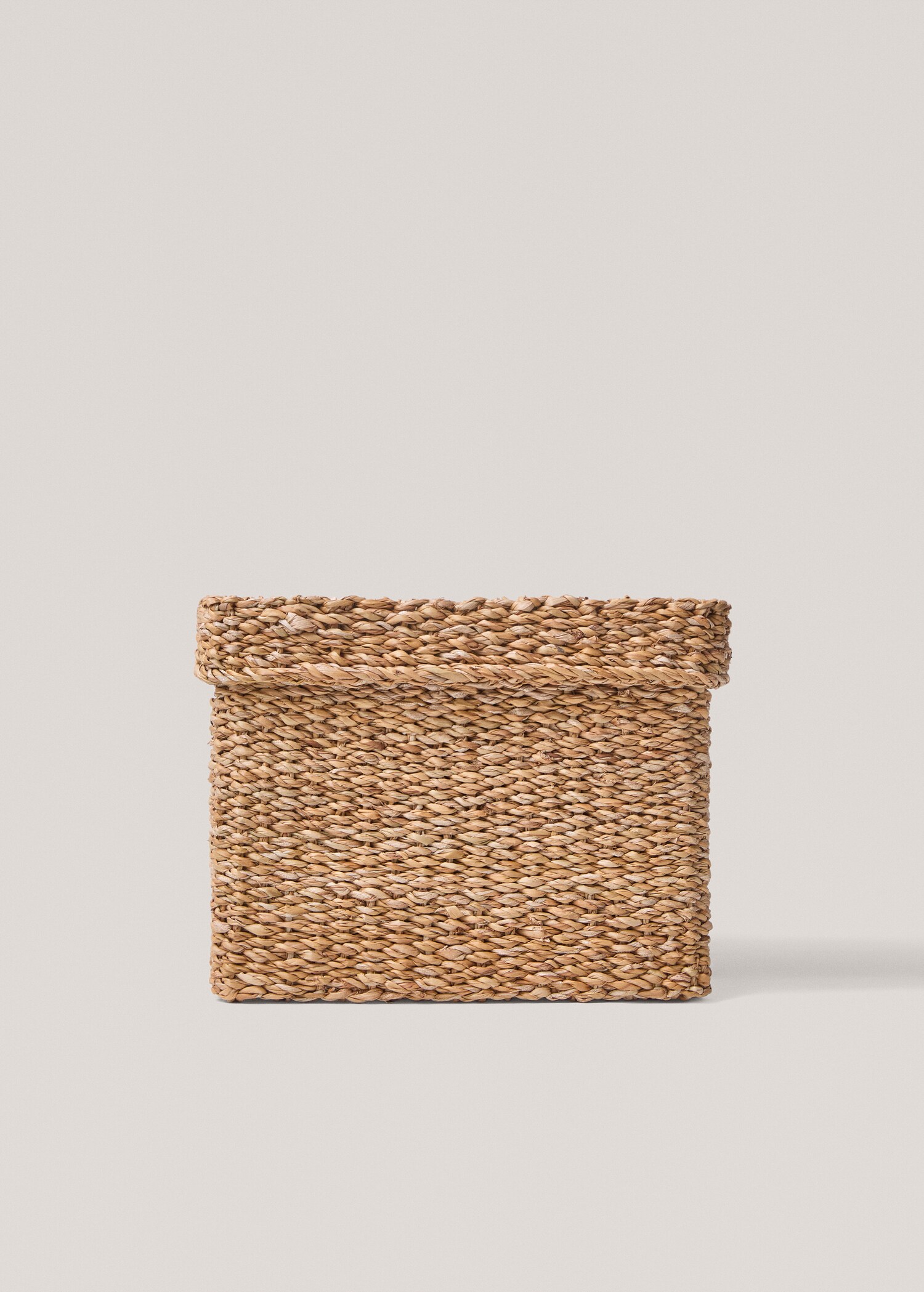 Large square seagrass basket with lid - Article without model