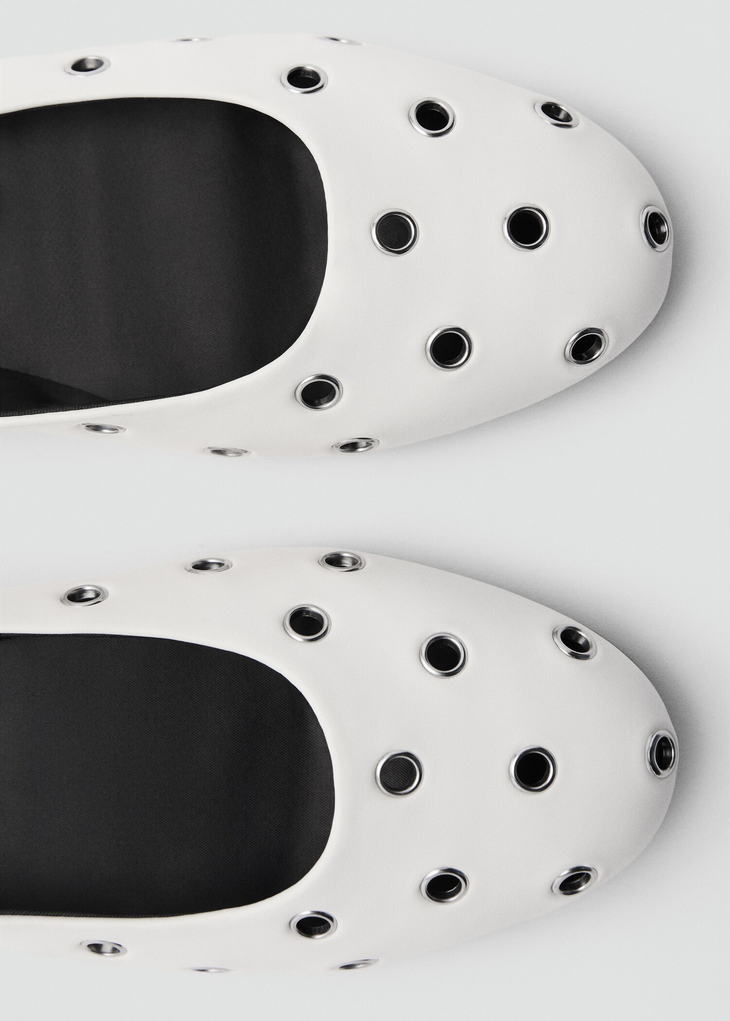 Ballerines perforées - Détail de l'article 1