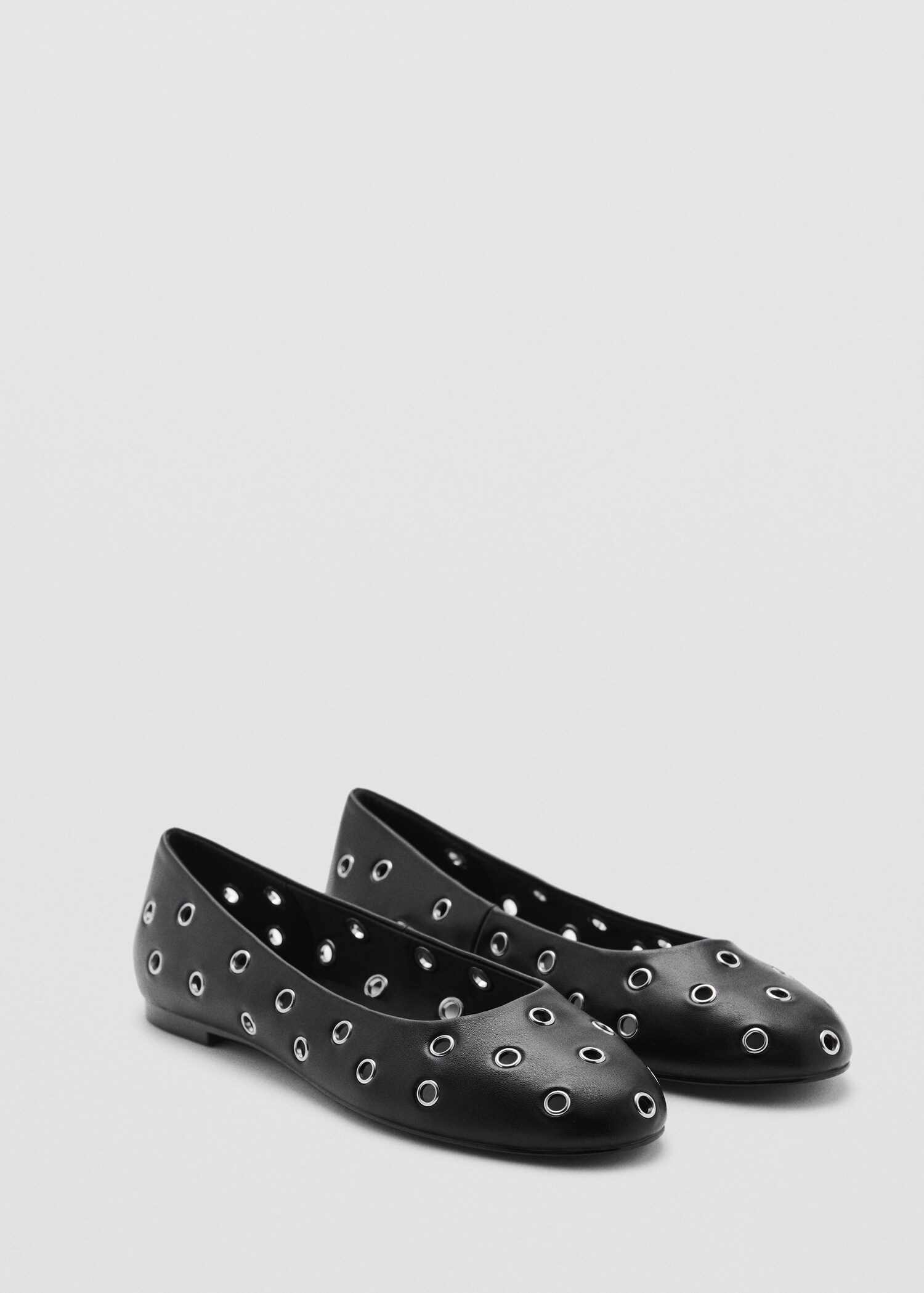 Ballerines perforées - Plan moyen