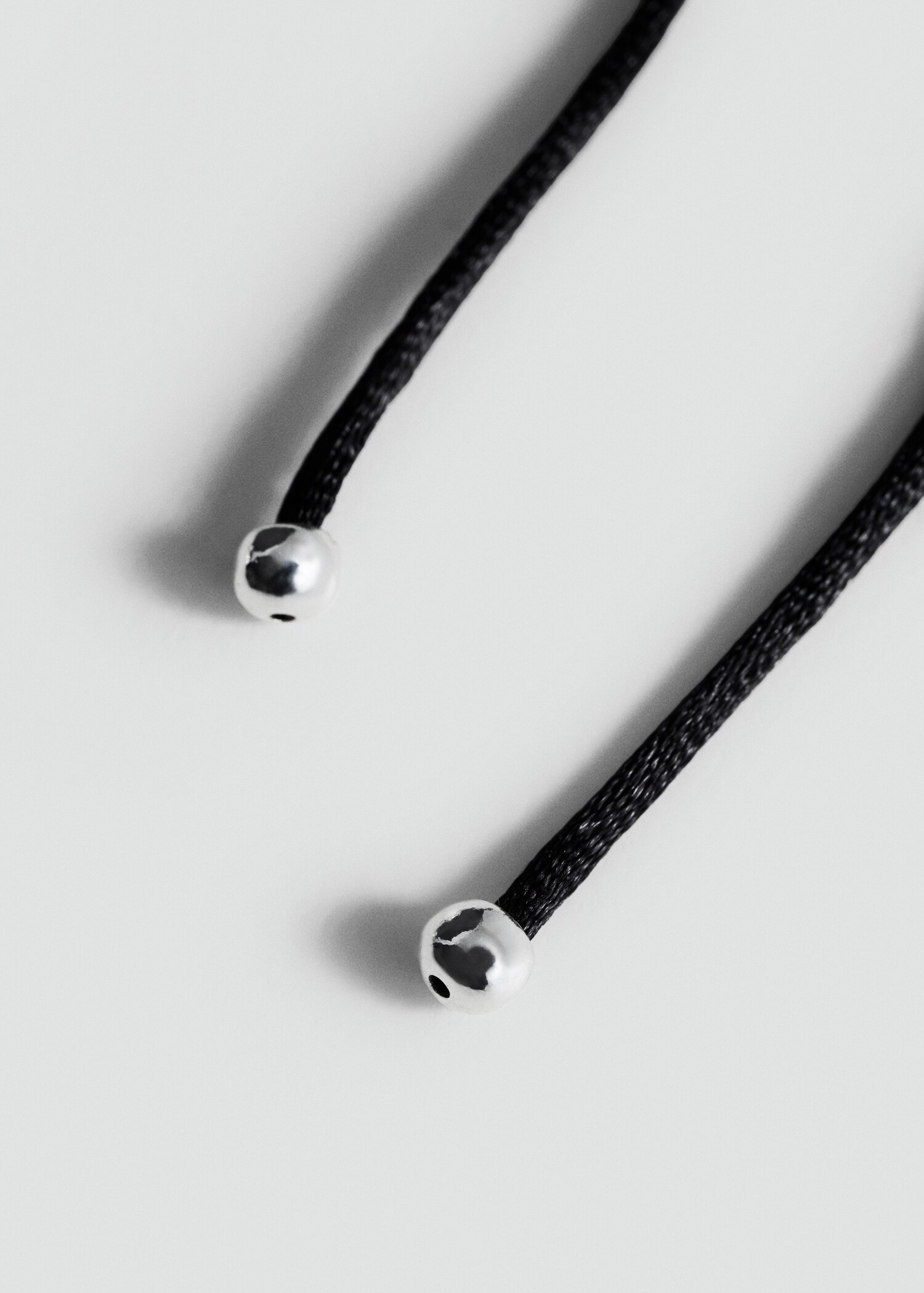 Heart cord necklace - Details of the article 1