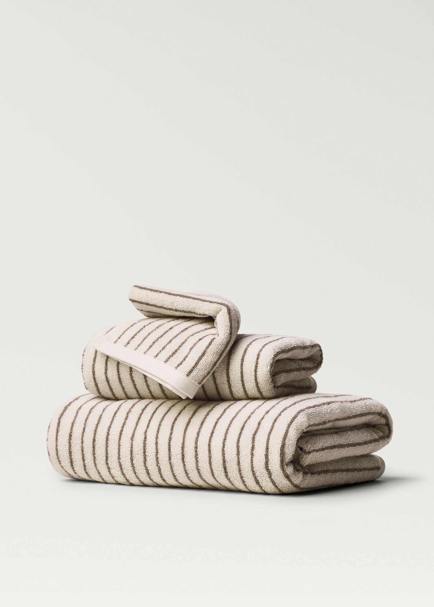 Two-tone striped guest towel - Article without model