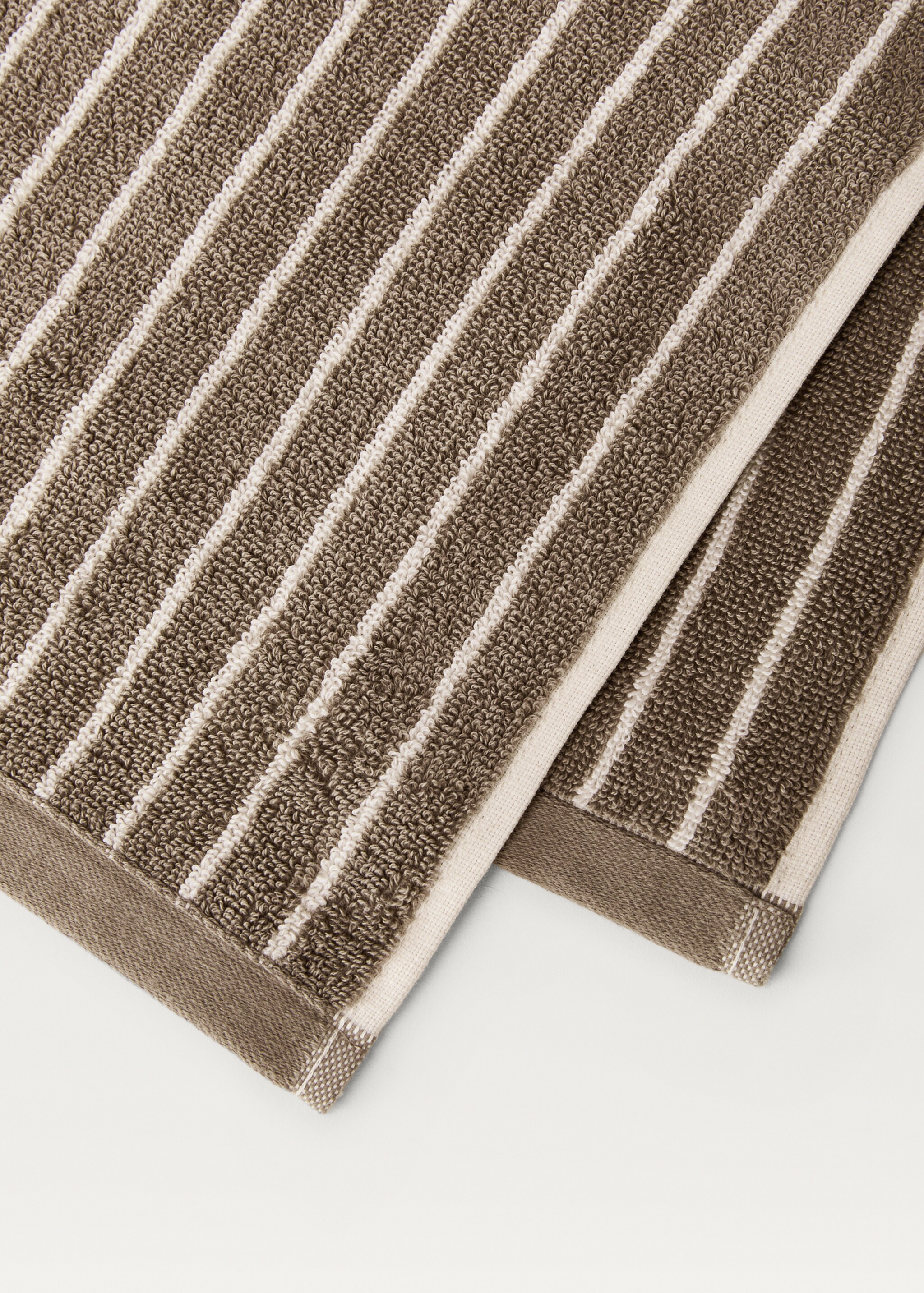Two-tone striped guest towel - Details of the article 2, Medium Brown. Ref: 87003321-00.