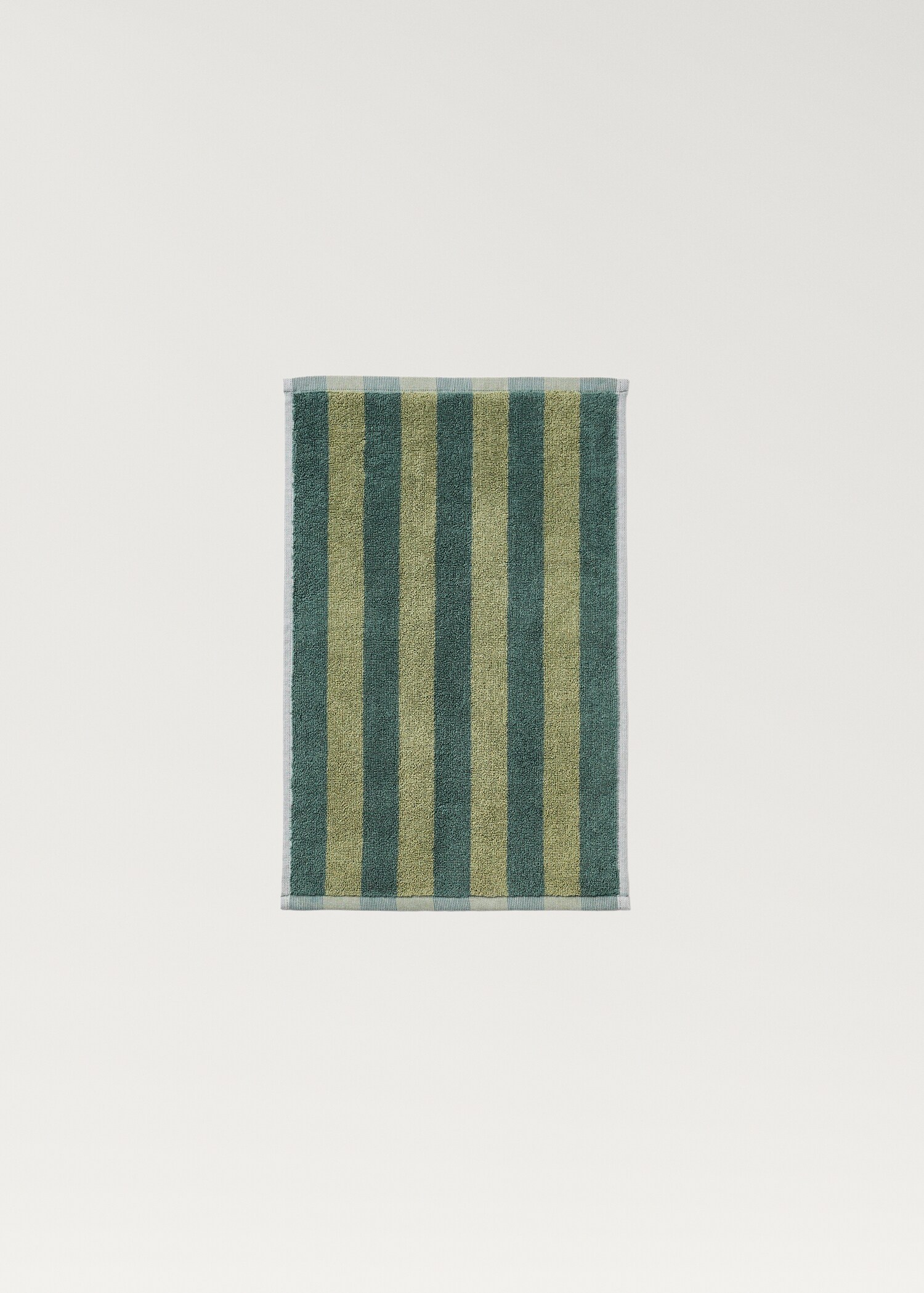 Two-tone striped towel - Details of the article 3