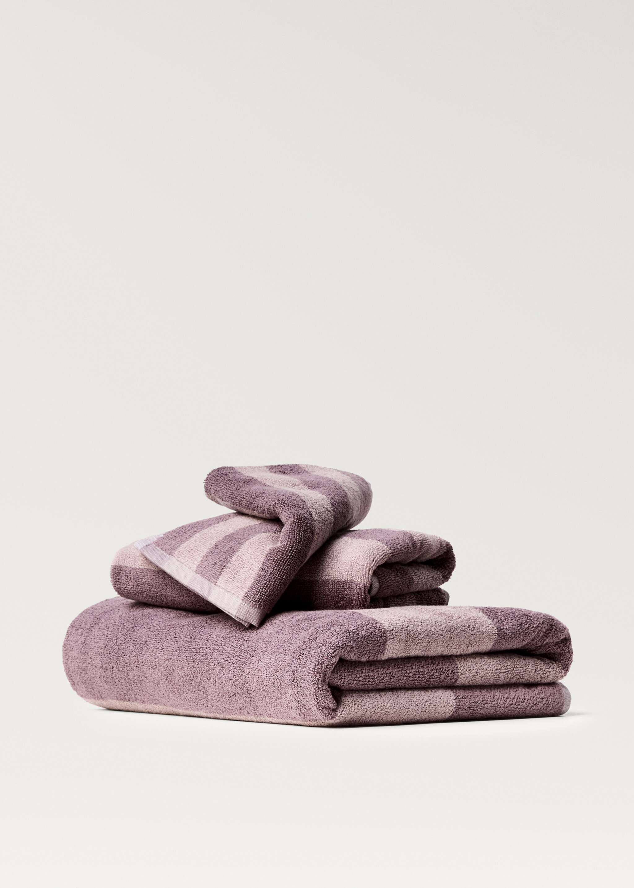 Two-tone striped towel - Article without model, Plum. Ref: 87003339-00.
