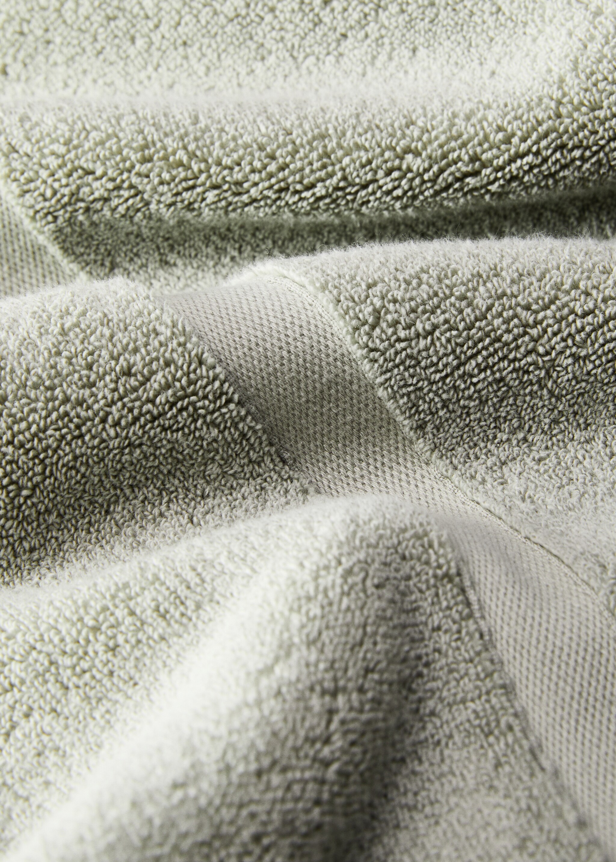 Extra soft bath towel - Details of the article 1, Mint Green. Ref: 87003351-00.