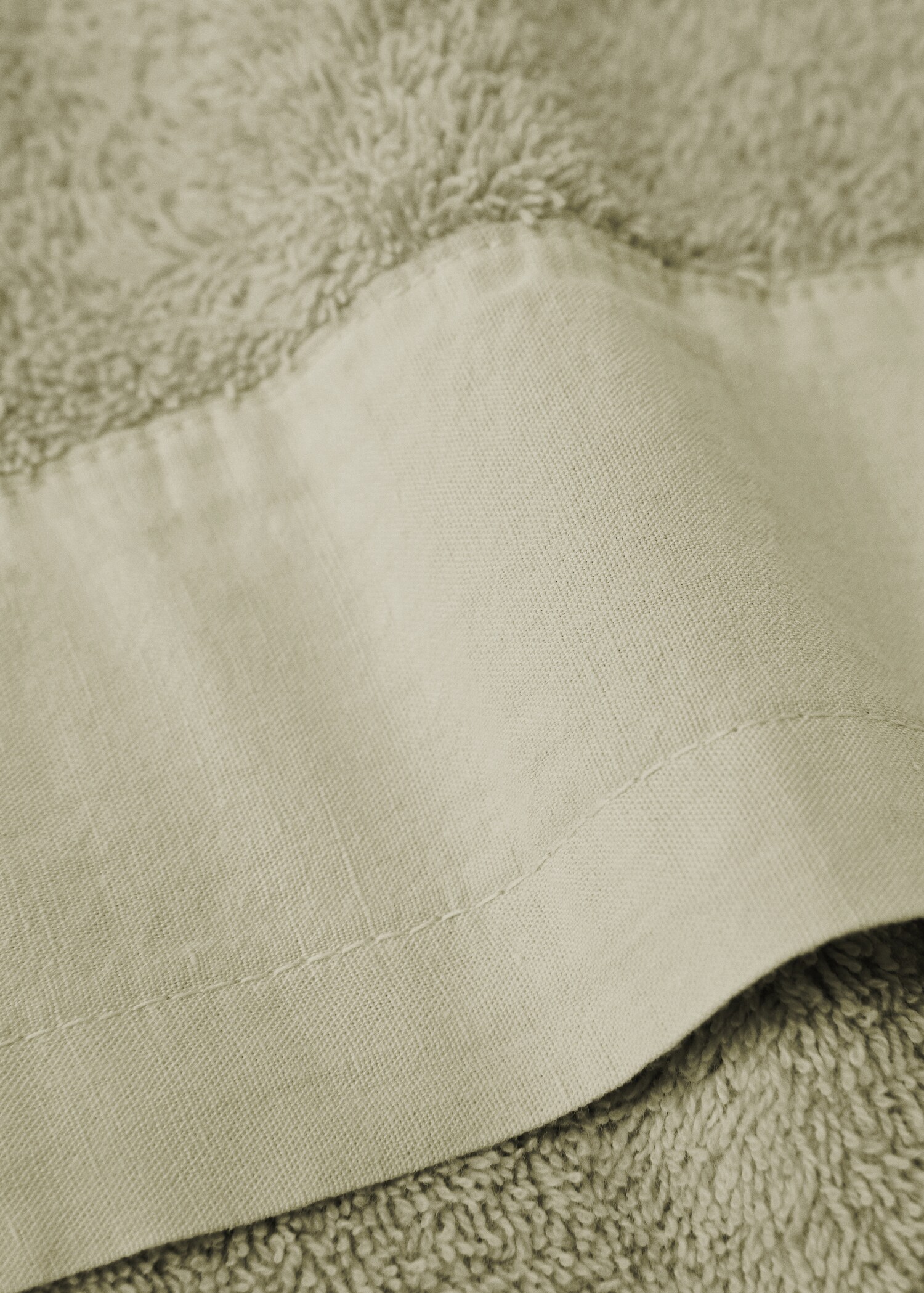 Face towel with linen trim - Details of the article 2