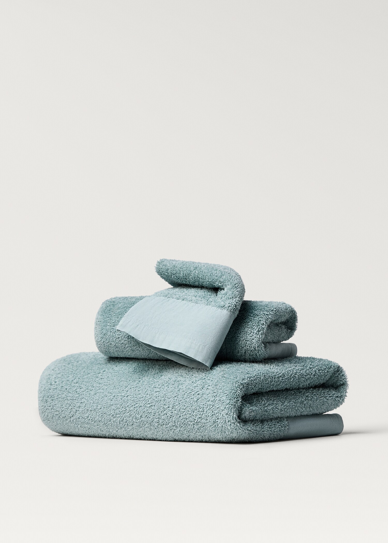 Face towel with linen trim - Article without model