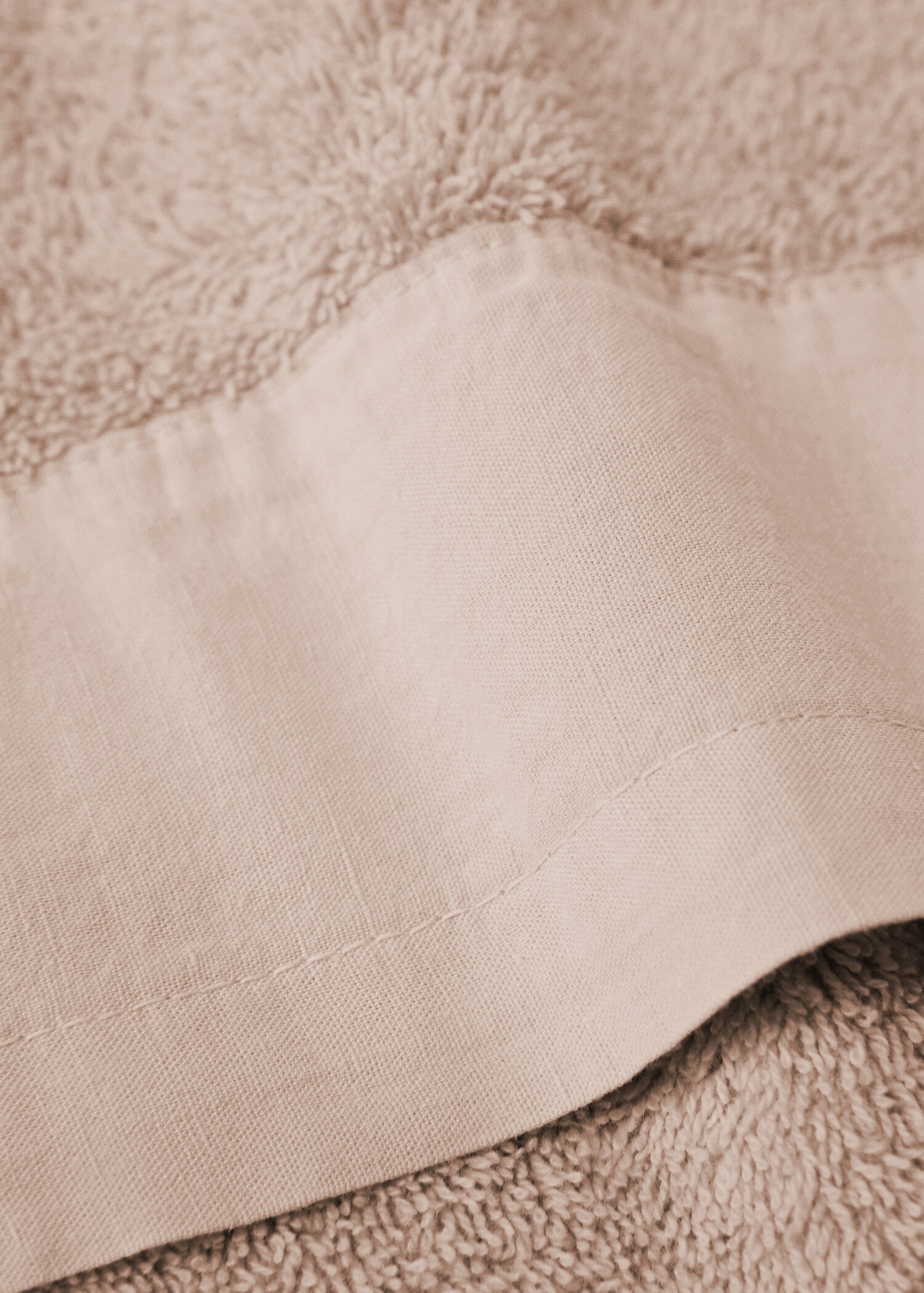 Face towel with linen trim - Details of the article 2
