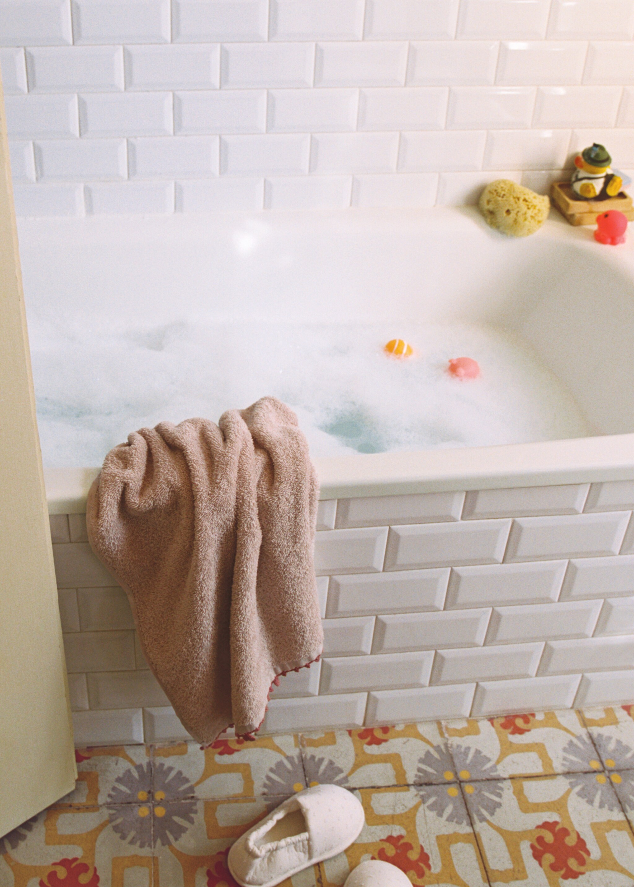 Children's bath towel crochet finish - Details of the article 6, Mustard. Ref: 87003366-00.