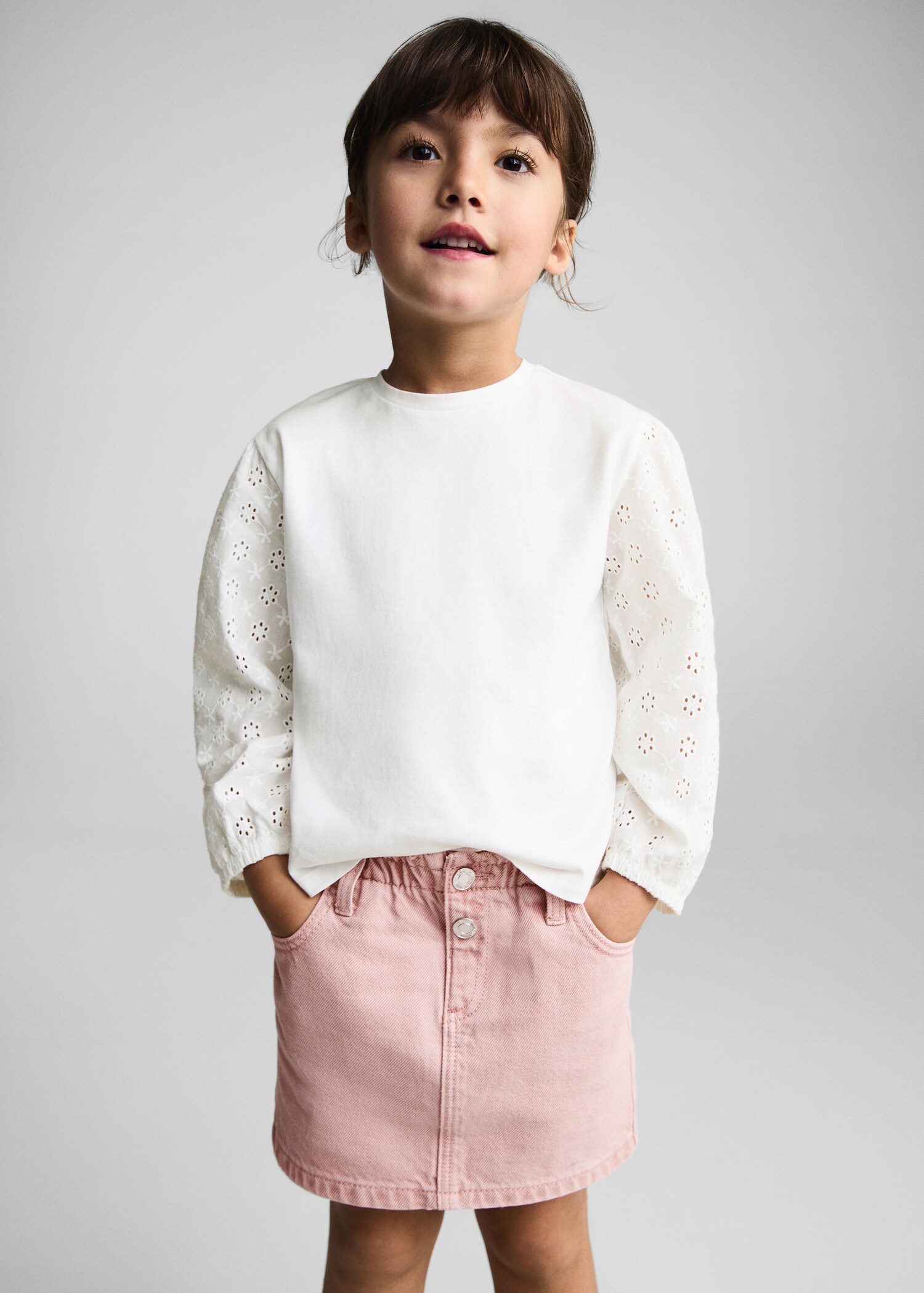 T-shirt brodé manches - Plan moyen