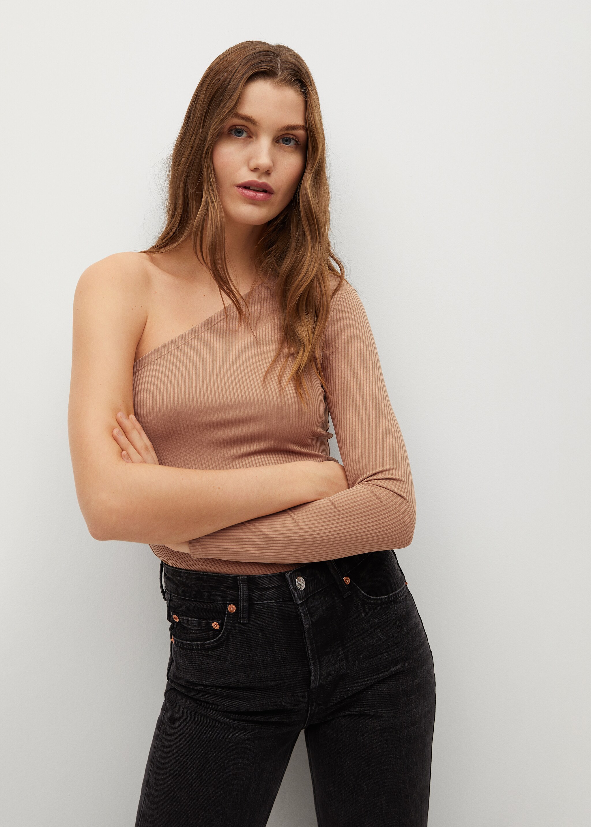 Asymmetric design top - Medium plane