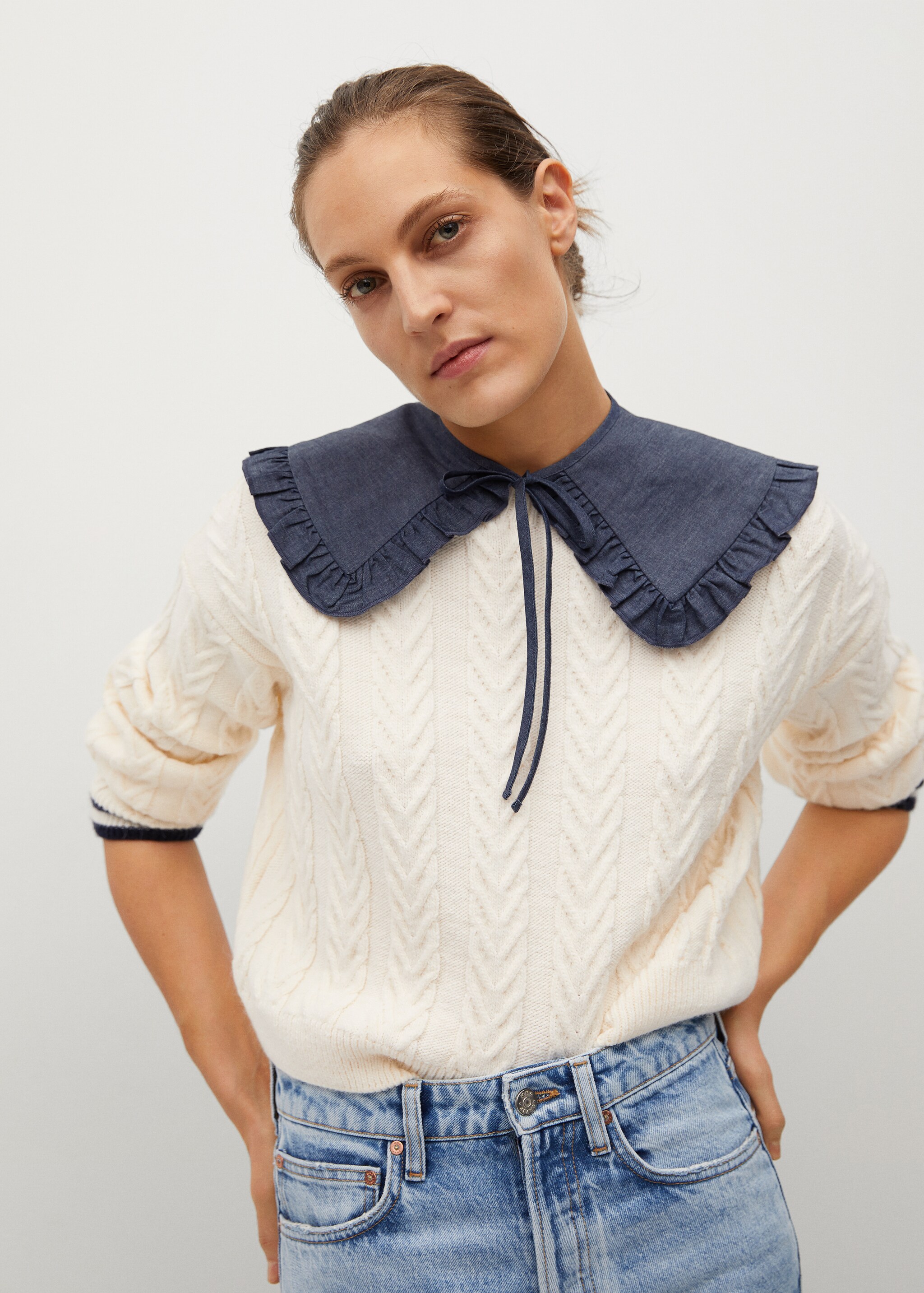 Jersey cuello babydoll extraíble - Plano medio