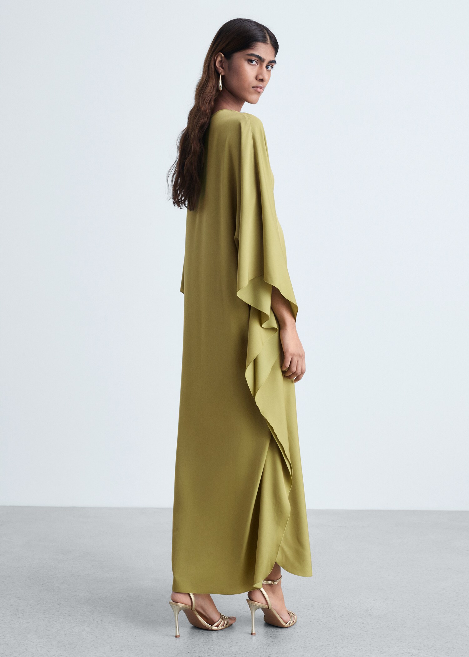 Flared-sleeve satin dress - Reverse of the article