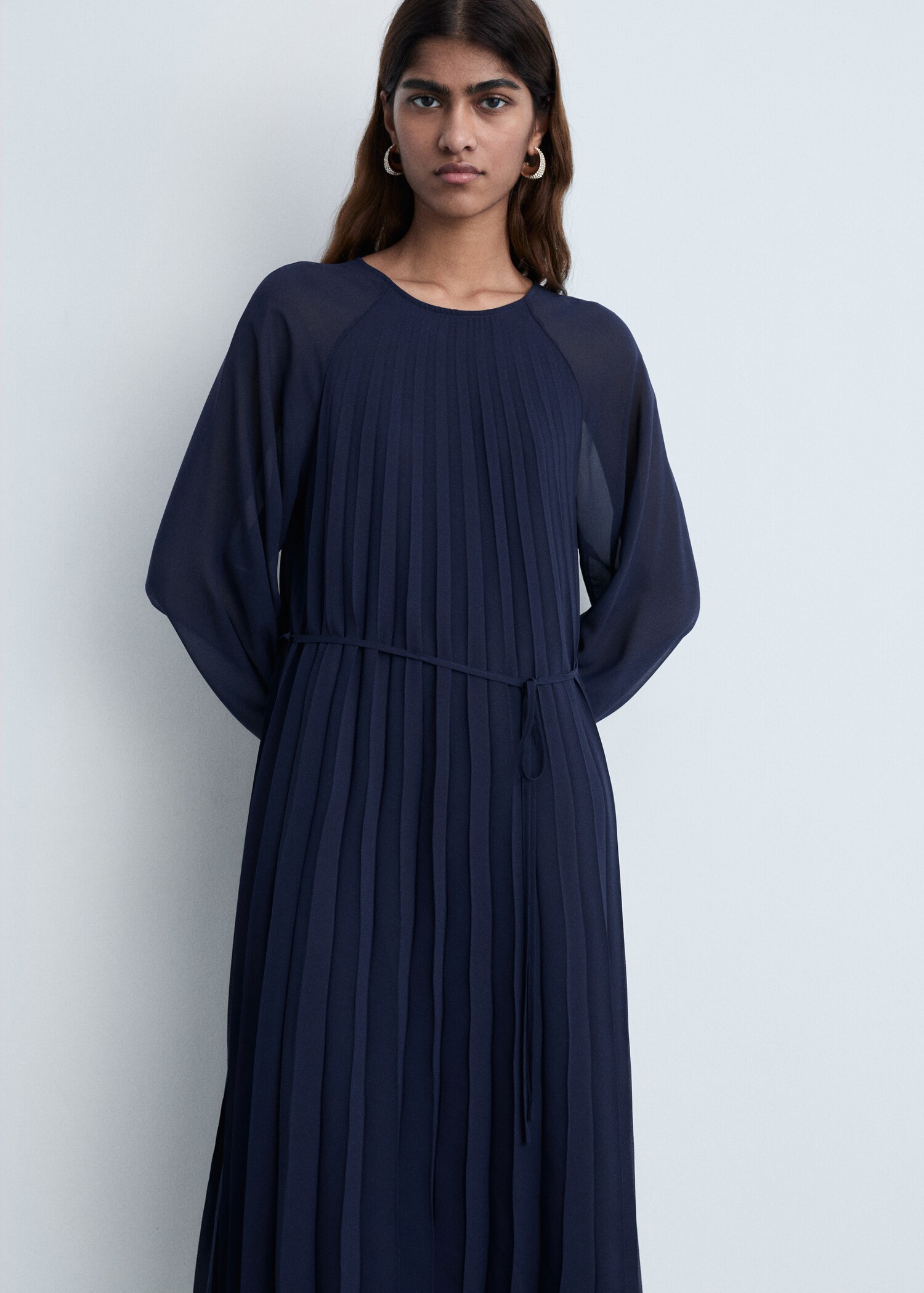 Pleated dress with bow belt - Medium plane